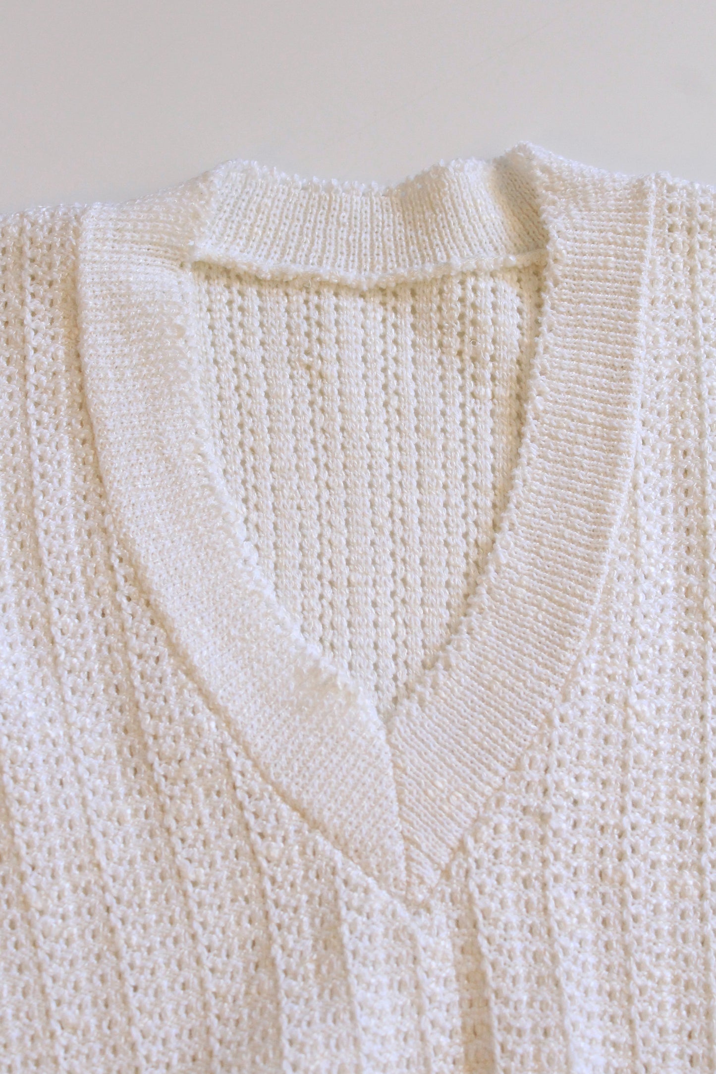 1980s Classic Deadstock Long Sleeve Cream V Neck Knit Top, Small