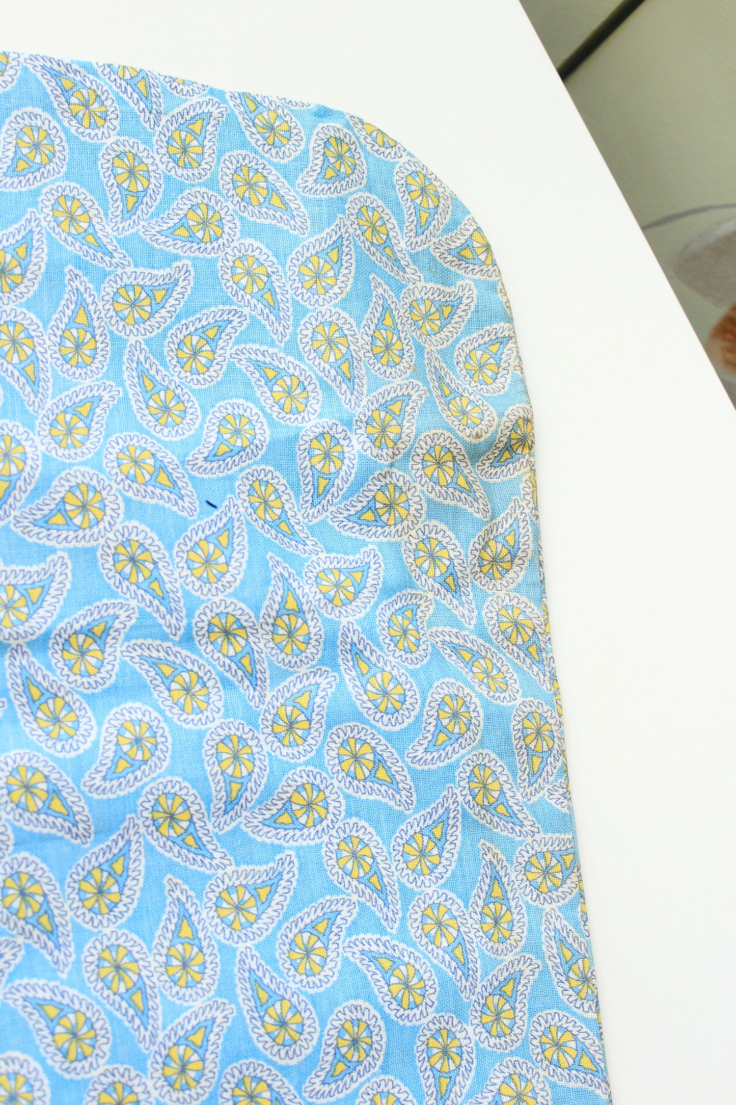 1940s Light Blue And Yellow Paisley Feedsack, Vintage Summer Sewing/Quilting Fabric