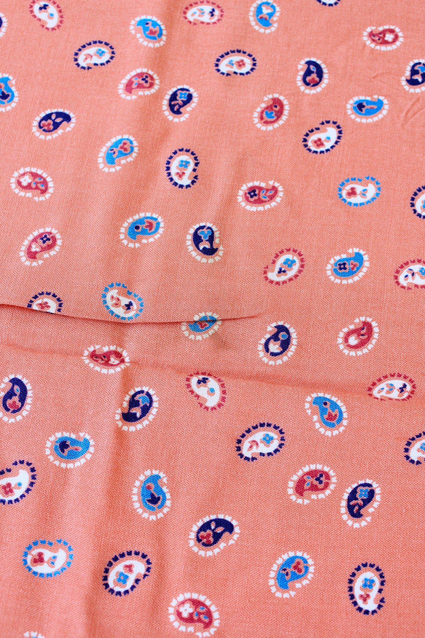 NEEDS MEASUREMENTS 1940s Pink And Blue Paisley Amoeba Shape Rayon Fabric,