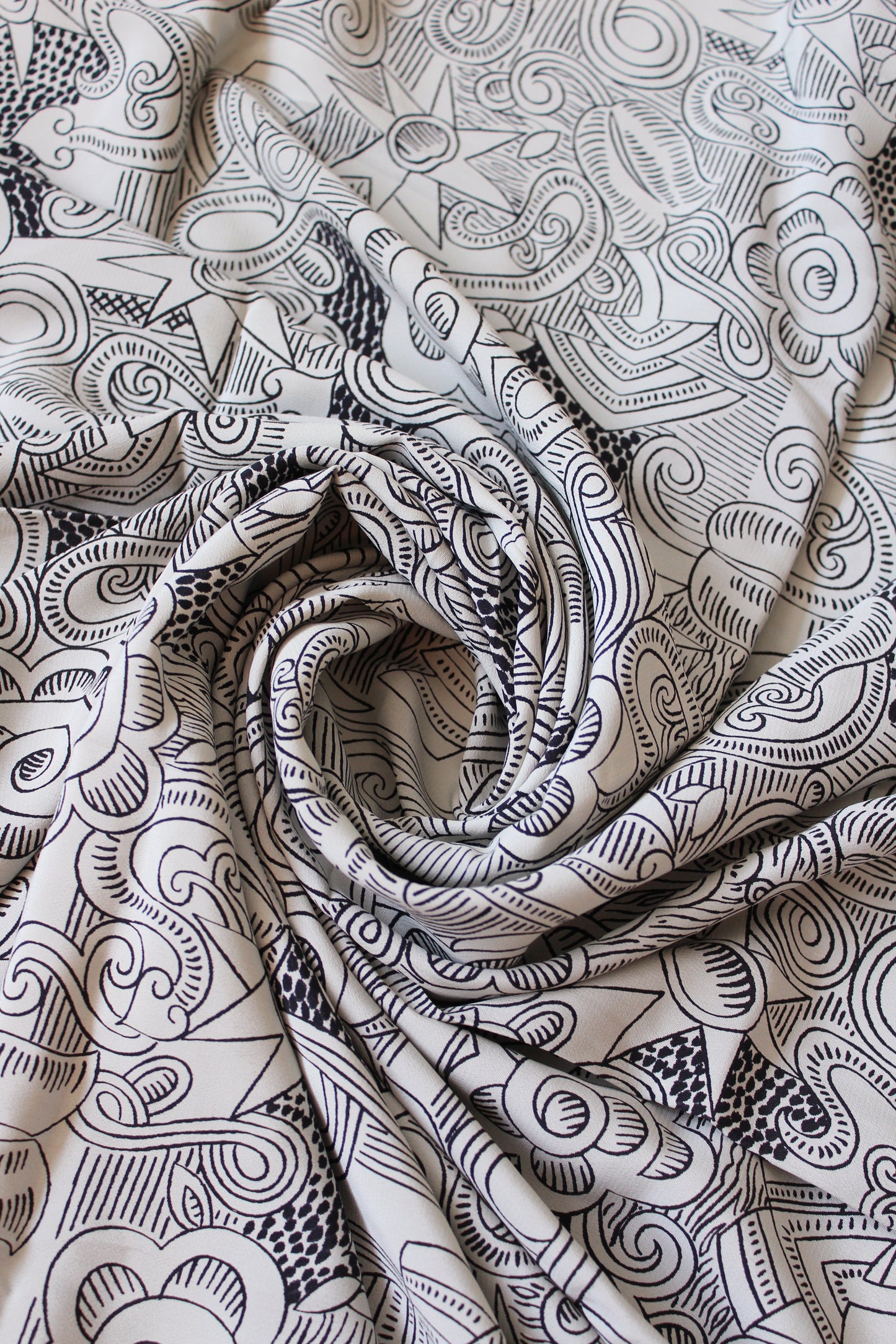 1940s Black And White Illustrated Swirl Print Rayon Sewing Fabric, 4.1 Yards