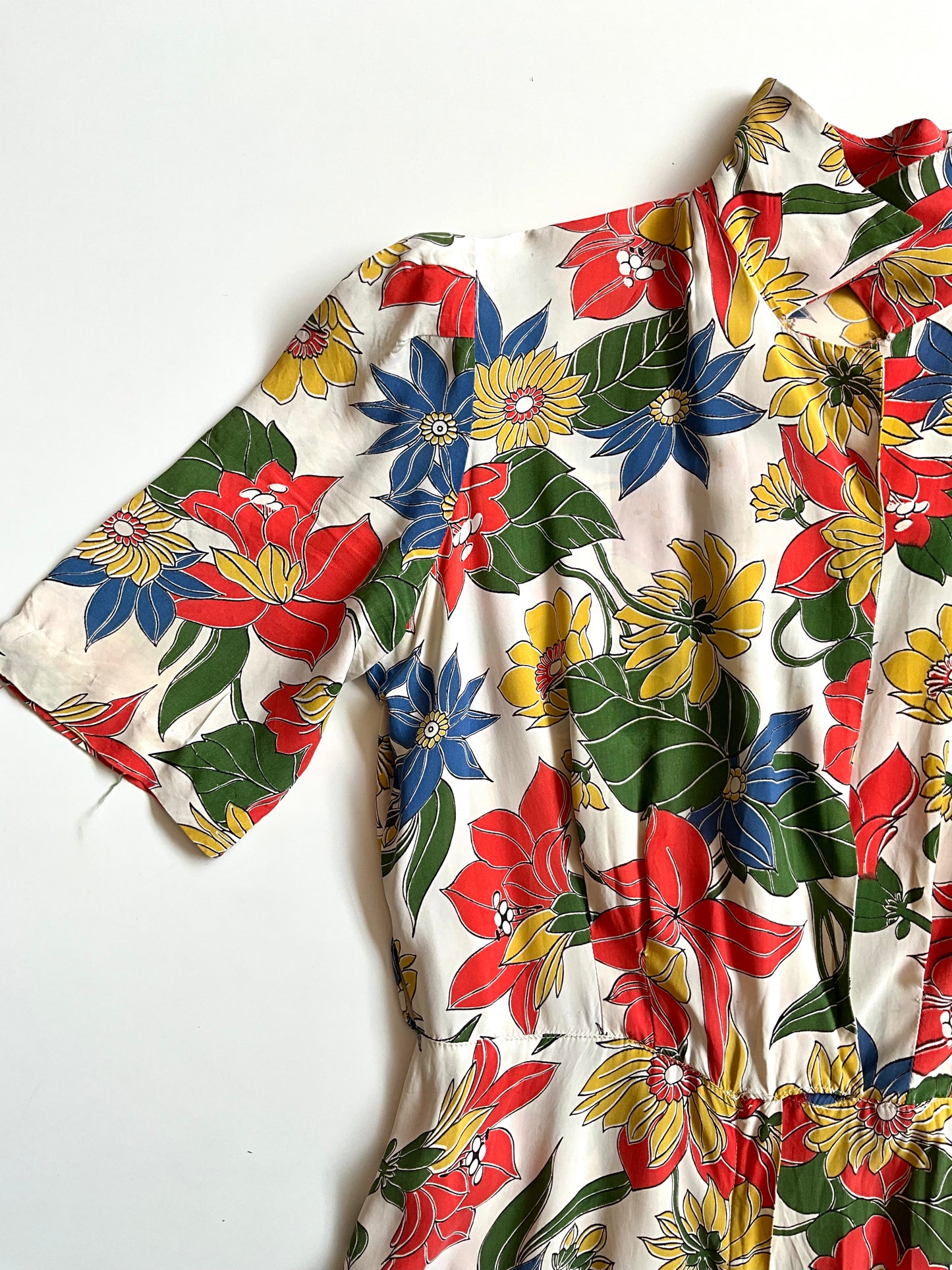 Vintage 1930s Tropical Floral Print Short Sleeve Zip Front Rayon Maxi Hostess Gown, Small