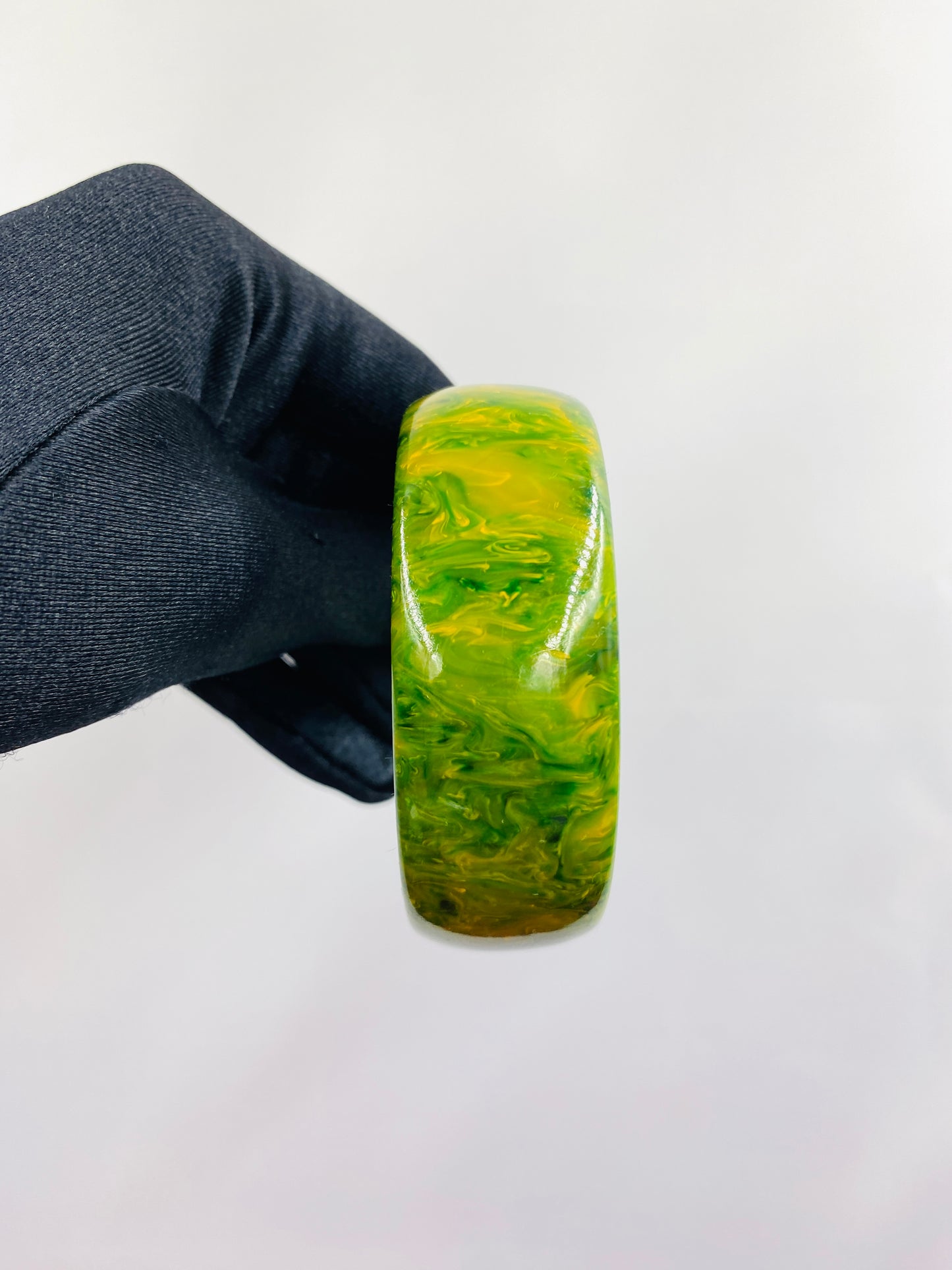 Vintage 1940s Green Marbled Wide Bangle Bracelet