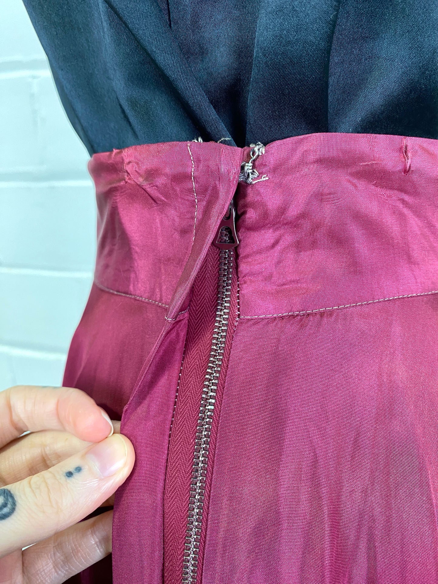 Vintage 1940s Magenta Taffeta Circle Maxi Skirt, W26"