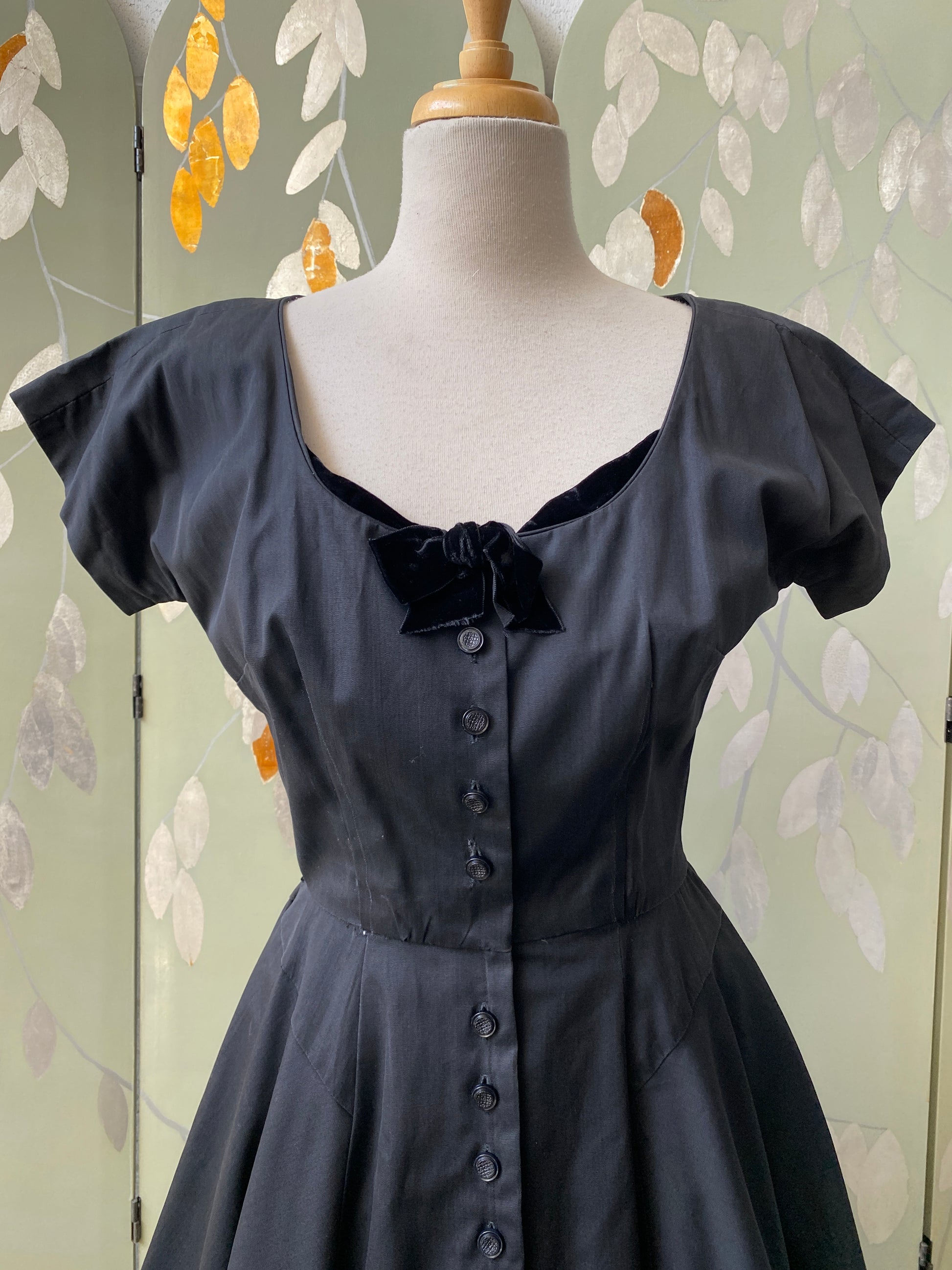 Vintage 1950s Black Bow-Front Short Sleeve Cocktail Dress, Small 