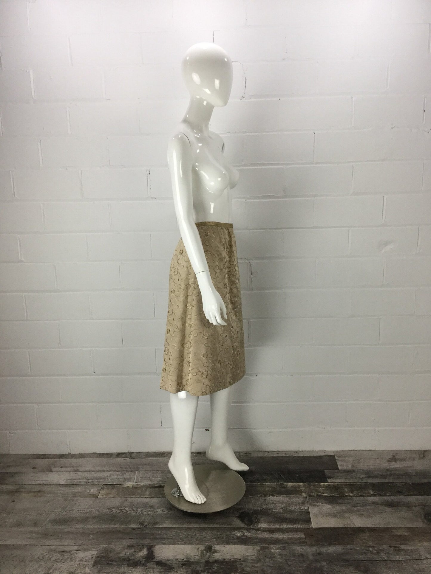 Vintage 60's Champagne Gold Metallic Floral Embroidered Silk Pencil Skirt with Pink Lining, W 24", Swinging 60's Mod Cocktail Party