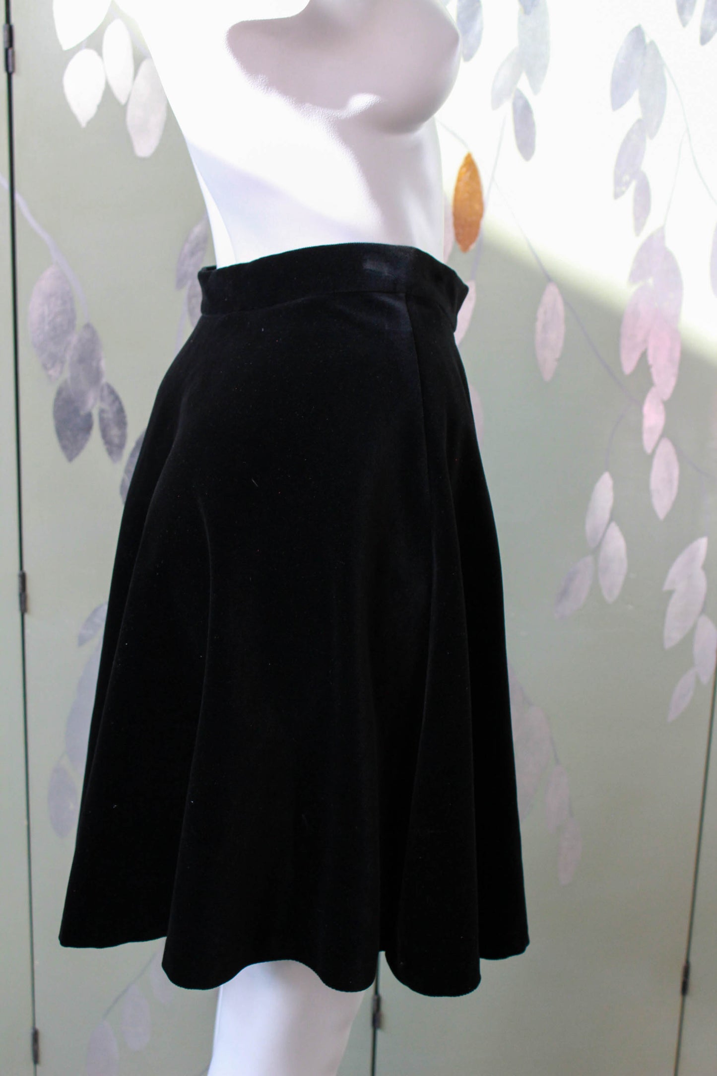 80s 90s vintage Laura Ashley black velvet circle skirt high waisted basic capsule wardrobe everyday mini skirt dark academia style