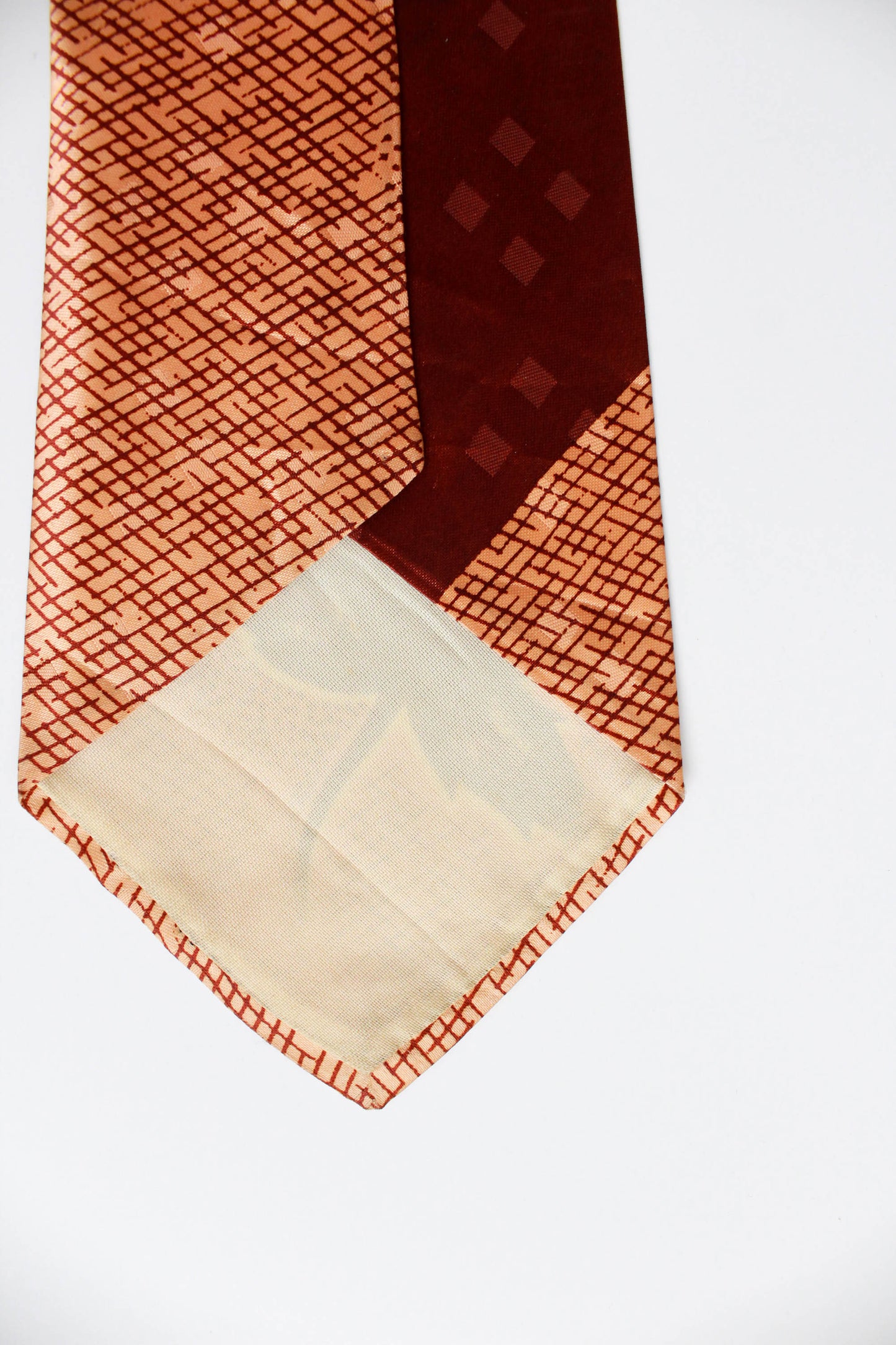 1940s Three Leaf Print Rayon Necktie