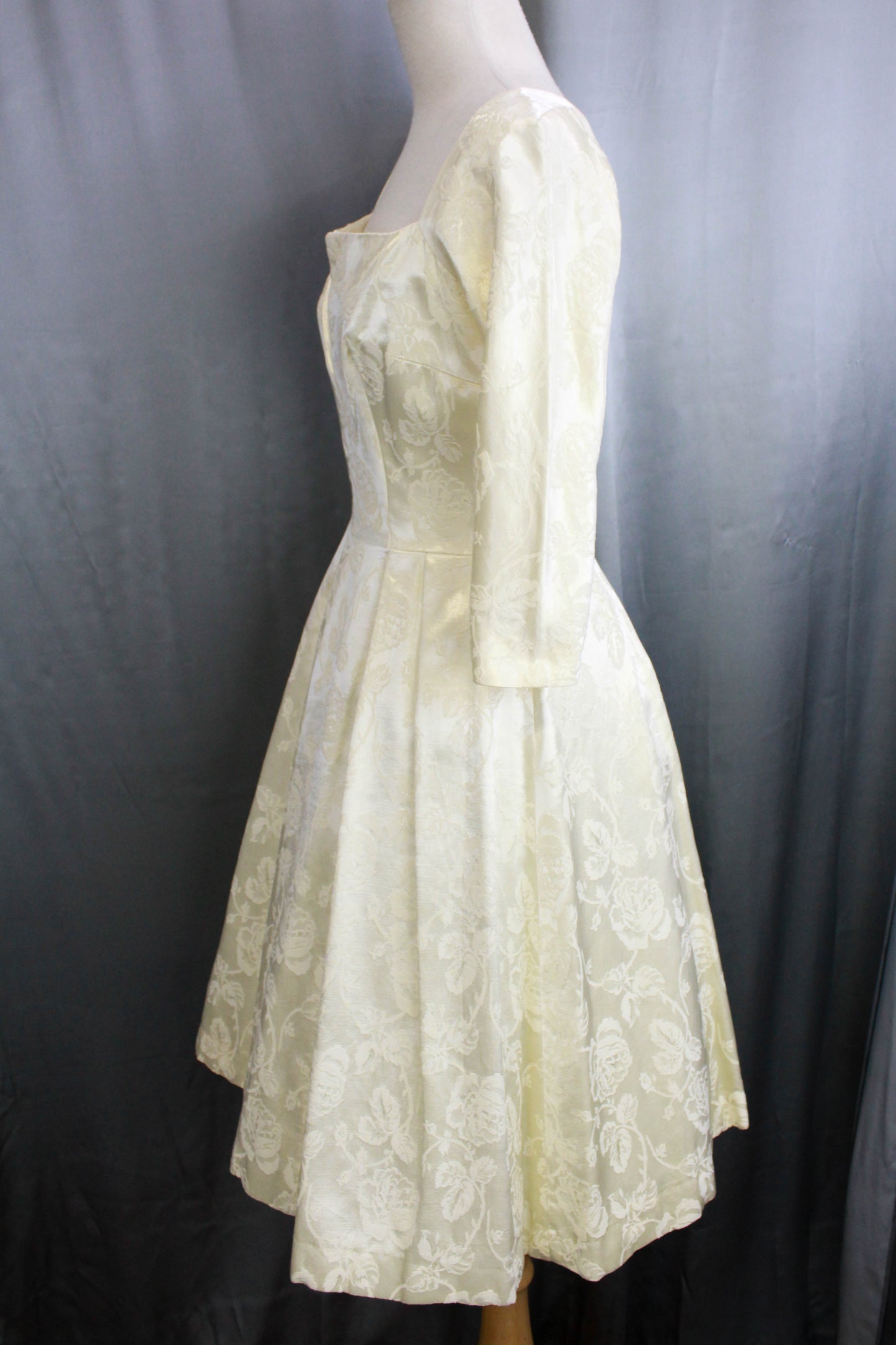 Vintage 50s Ivory White Rose Brocade Wedding/ Cocktail Dress, 3/4 Sleeves, XS