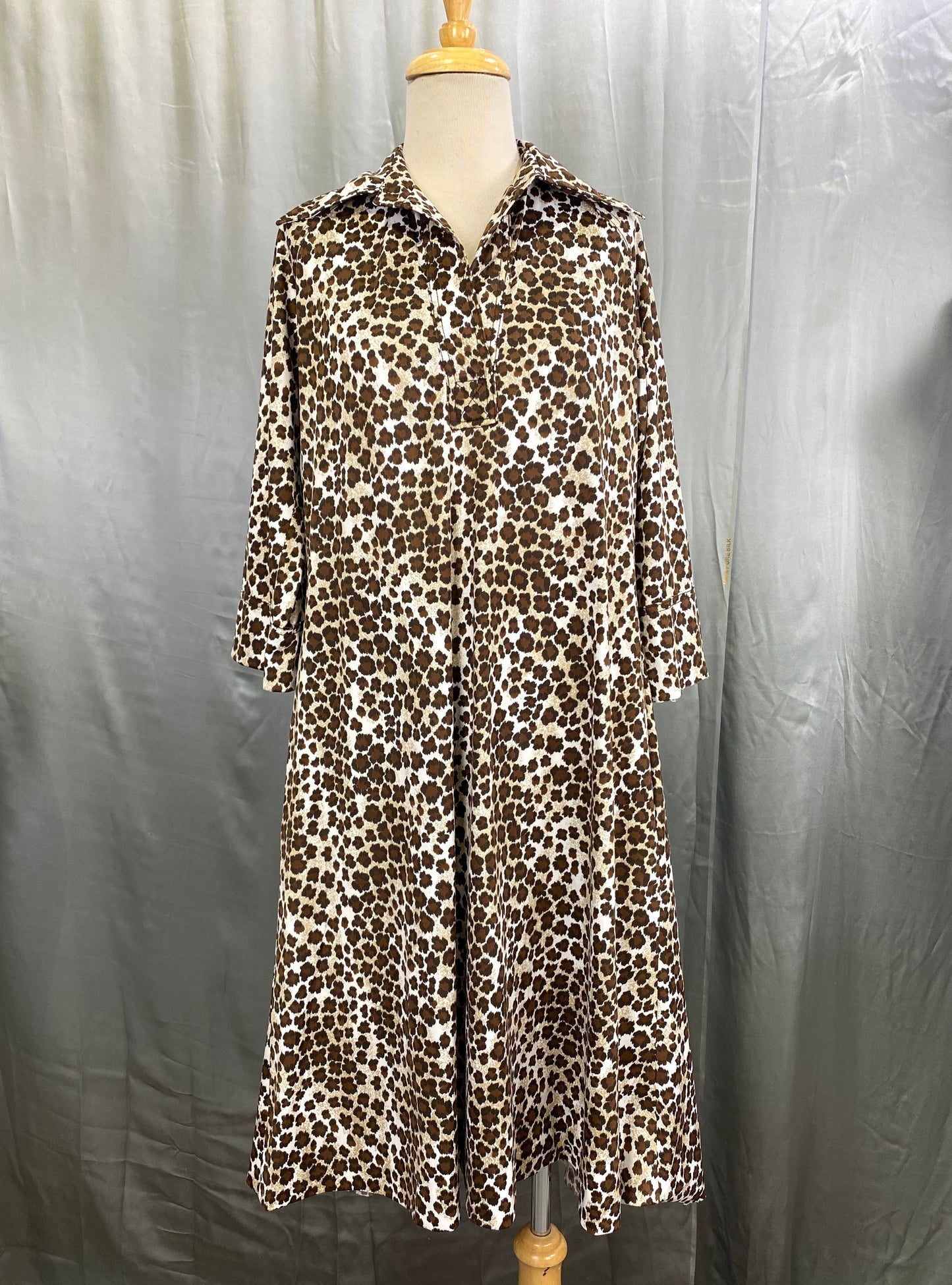 Vintage 1970s Leopard Print Poly Dress with Belt, M-L