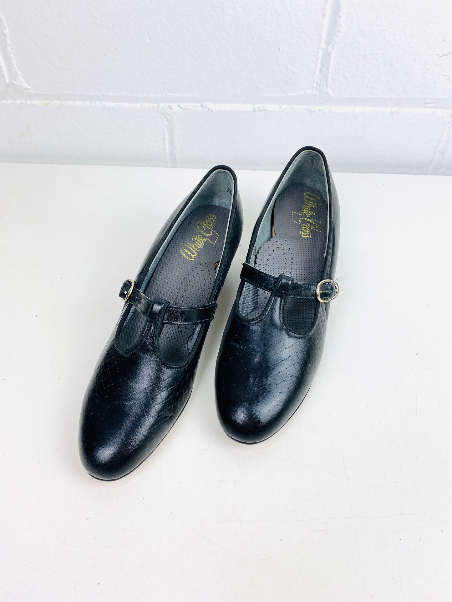 Vintage Deadstock Shoes, Women's 1980s Black Leather Cuban Heel T-Strap Pump's, NOS