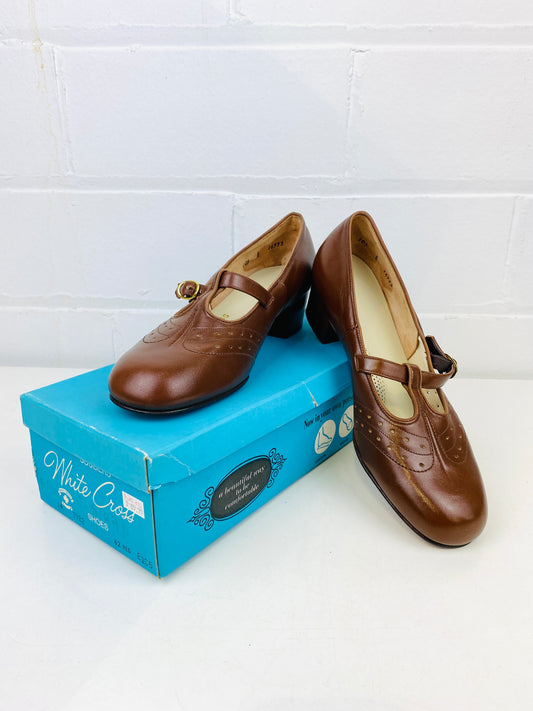 Vintage Deadstock Shoes, Women's 1980s Brown Leather Mid-Heel T-Strap Pumps, NOS, 7782