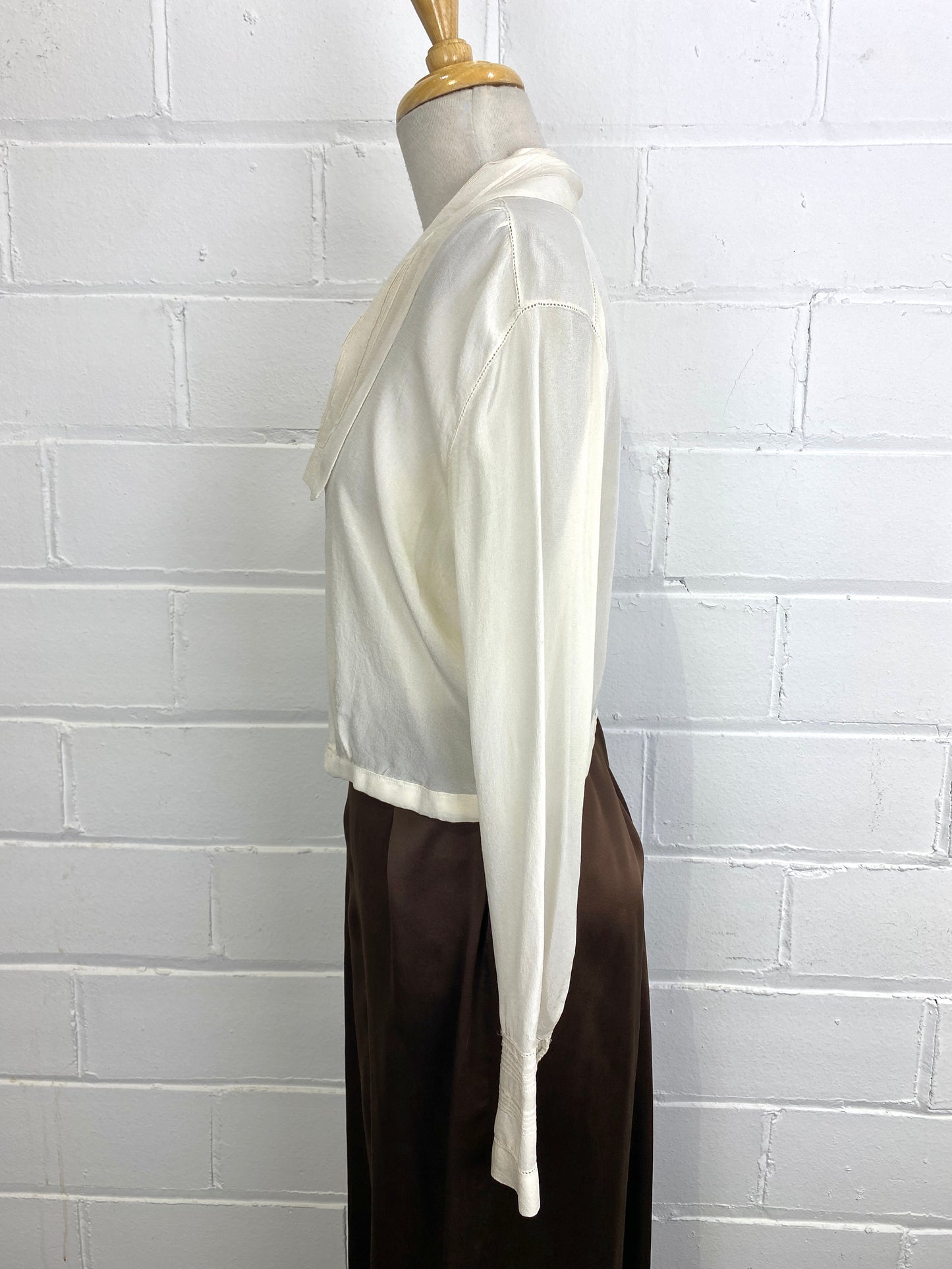 Vintage 1920s Long Sleeve Ivory Silk Blouse with Collar, Medium 