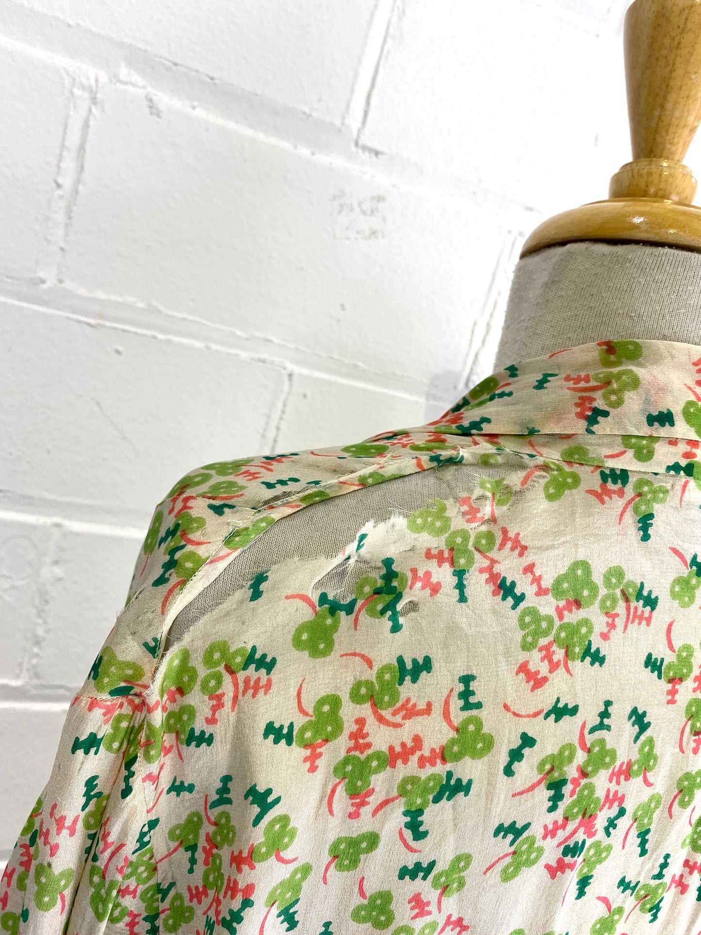 Vintage 1920s Art Deco Print Silk Jacket