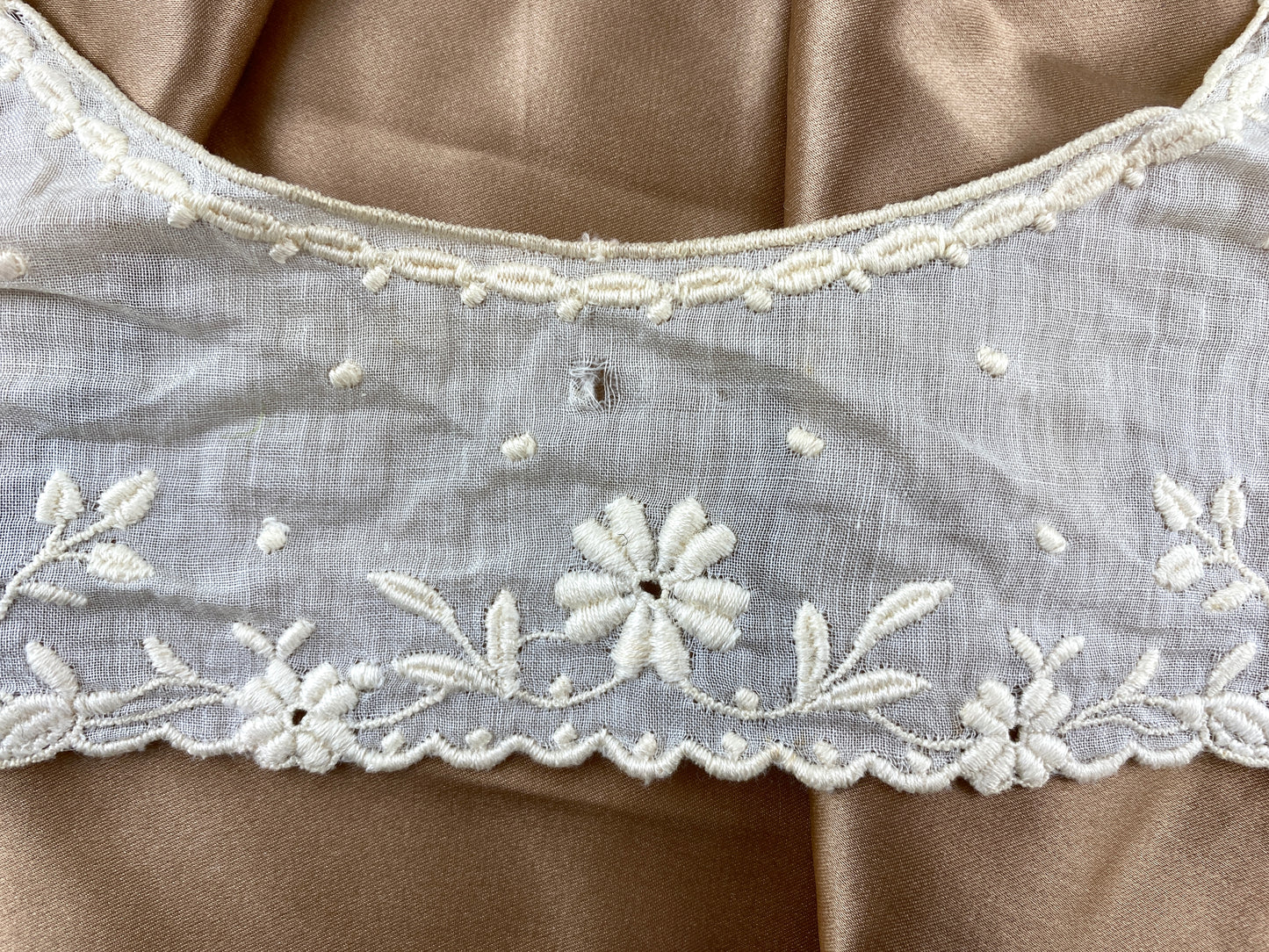 Antique Edwardian Cream Cotton Floral Embroidered Collar