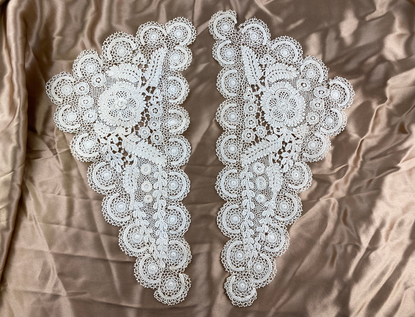 Antique Edwardian Cream Crochet Lace Collar Pieces