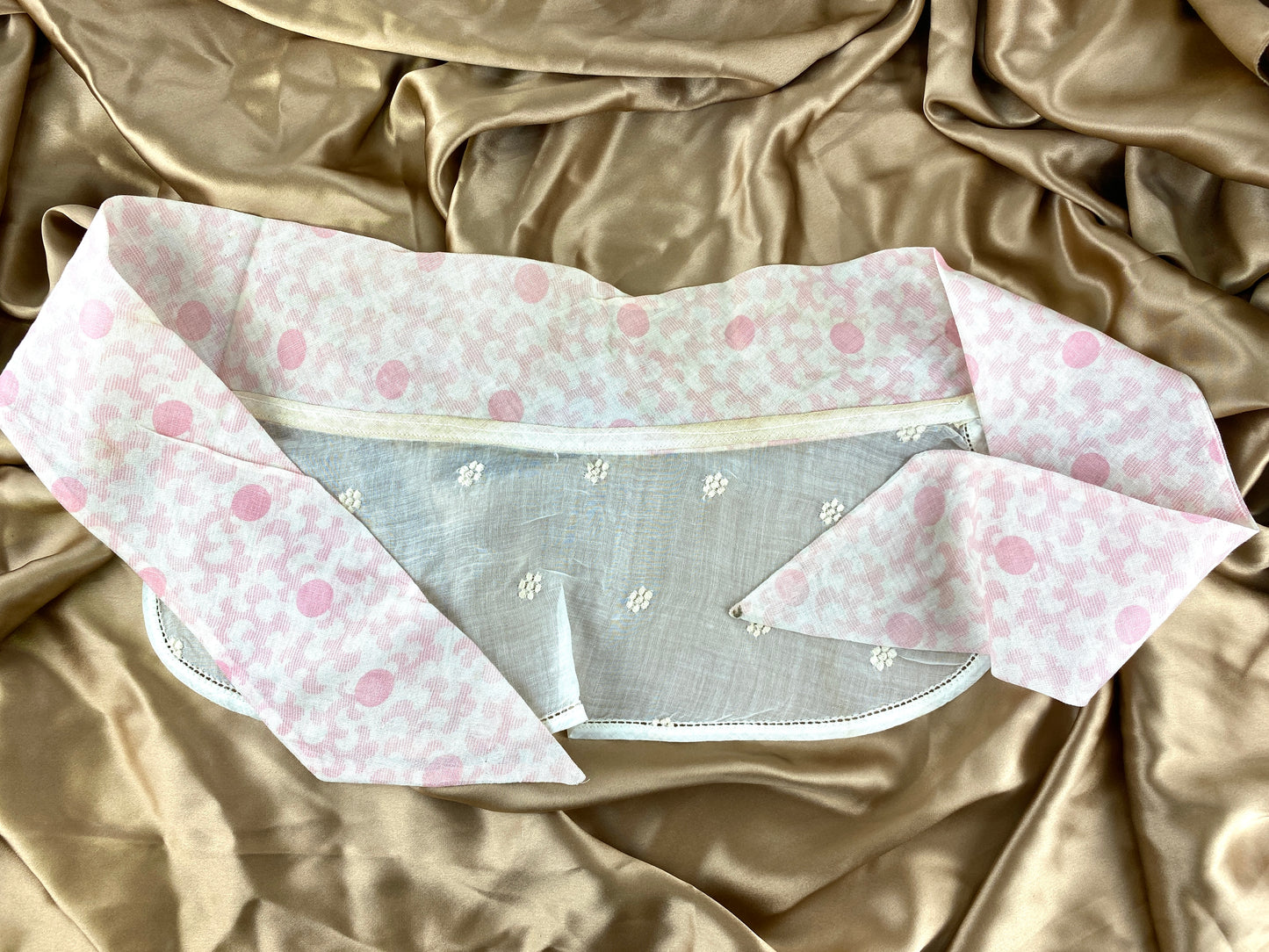 Vintage 1930s White & Pink Embroidered Voile Collar With Print