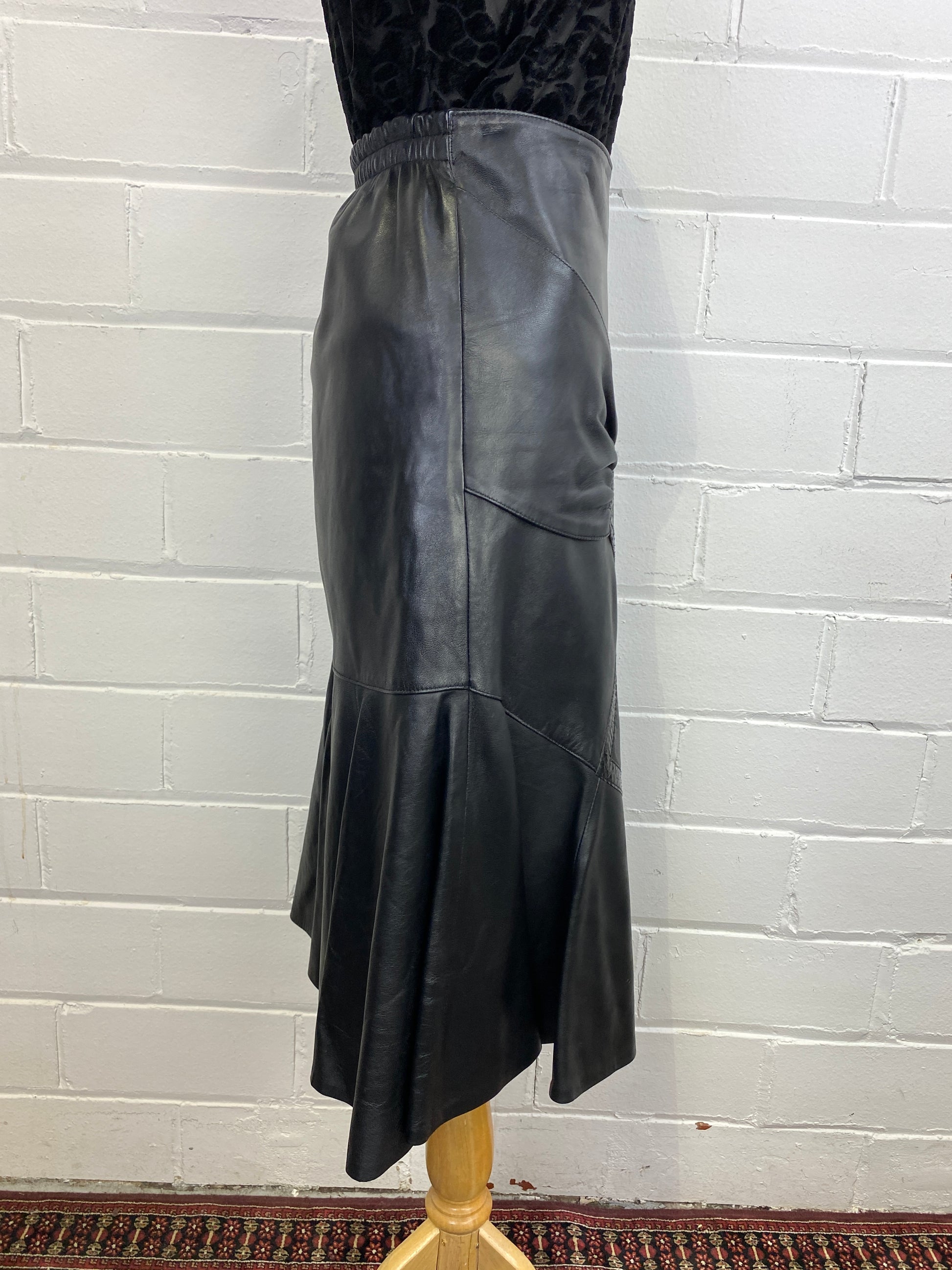 Vintage 1980s Black Leather Trumpet Skirt, W30"