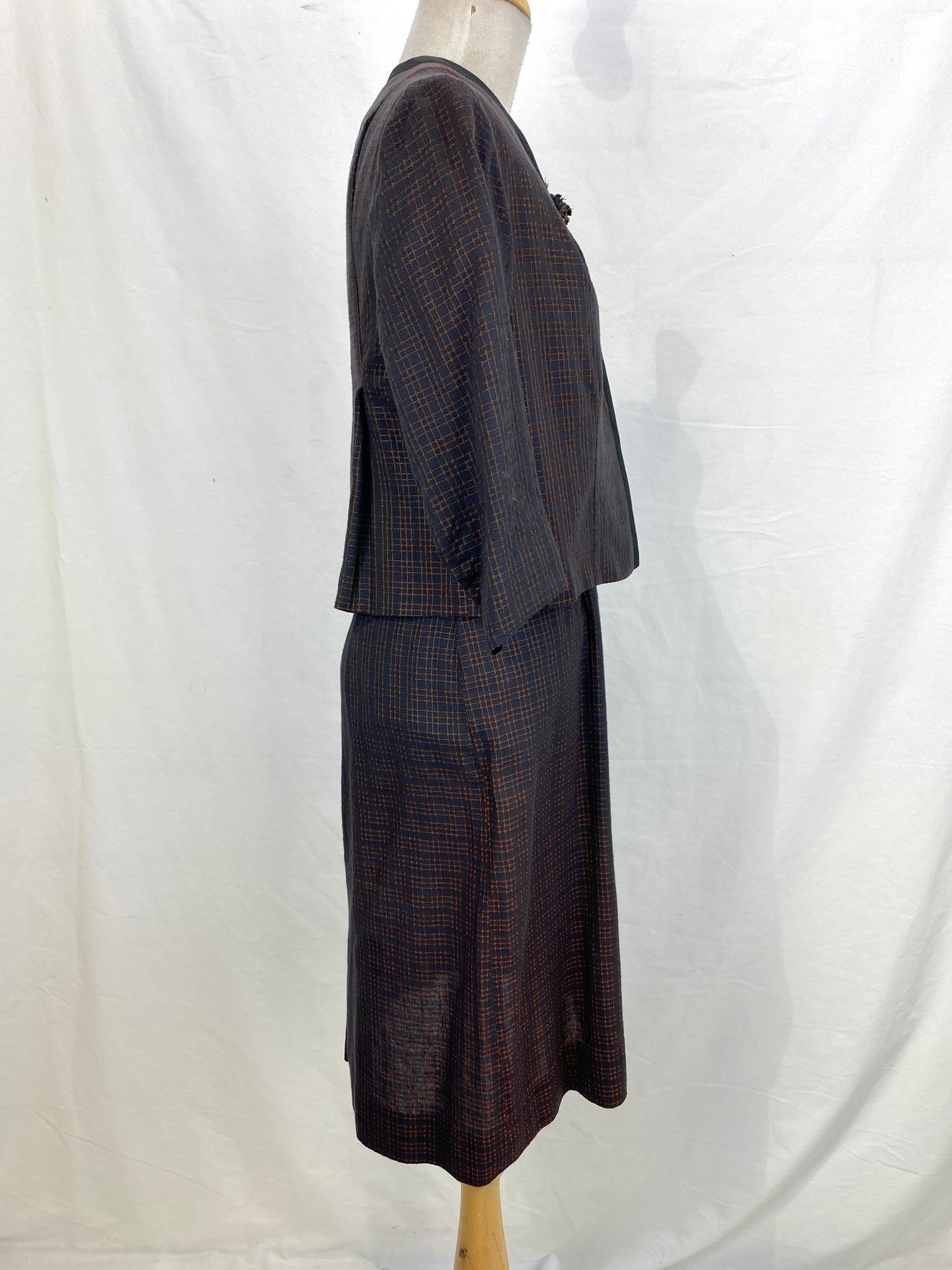Right side view of 2 piece 60s dress and jacket set. Ian Drummond Vintage. 
