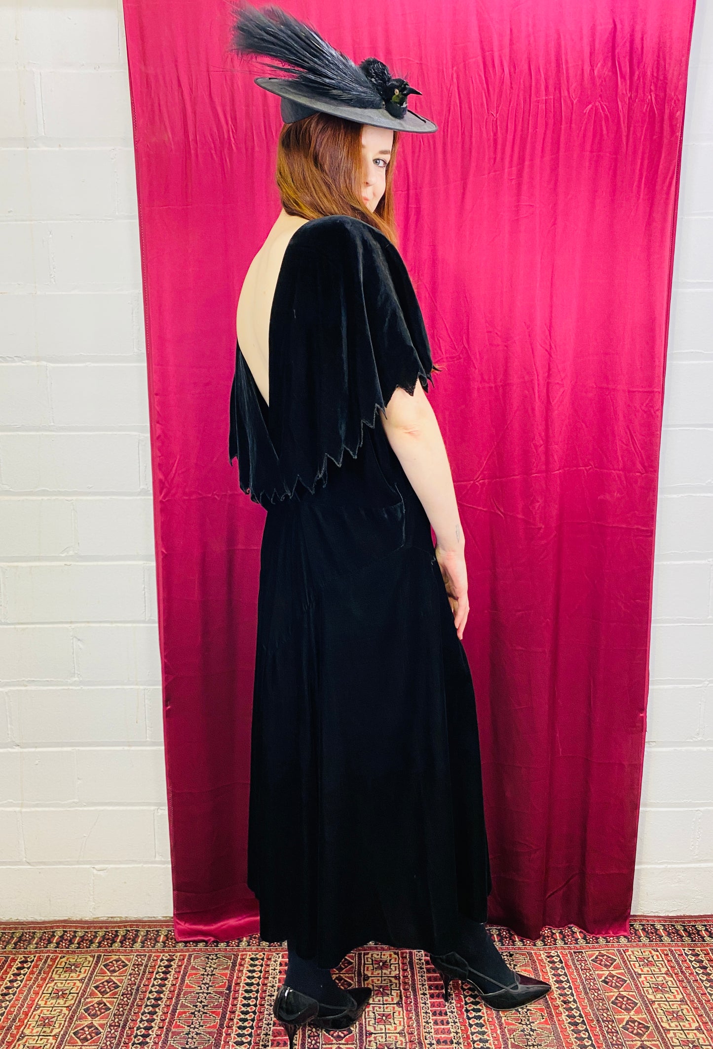 Vintage 1920s/ 30s Black Silk Velvet Zig-Zag Capelet Collar Dress, B38"