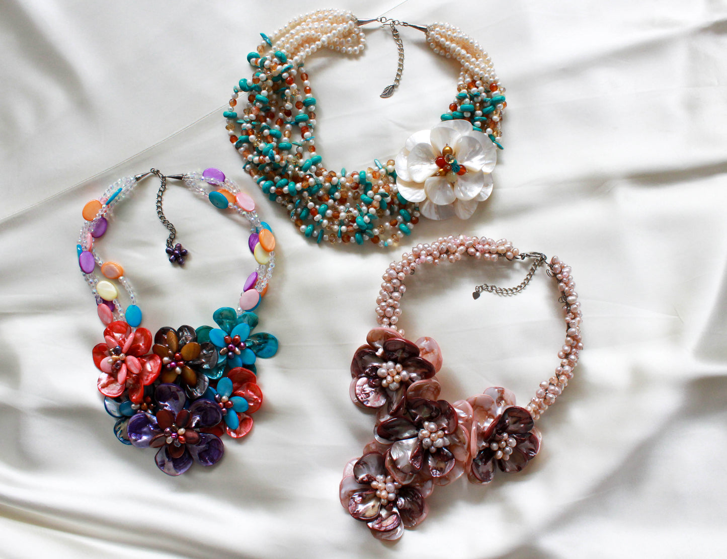 90s/y2k Shell Flower Statement Necklace, Multicolour