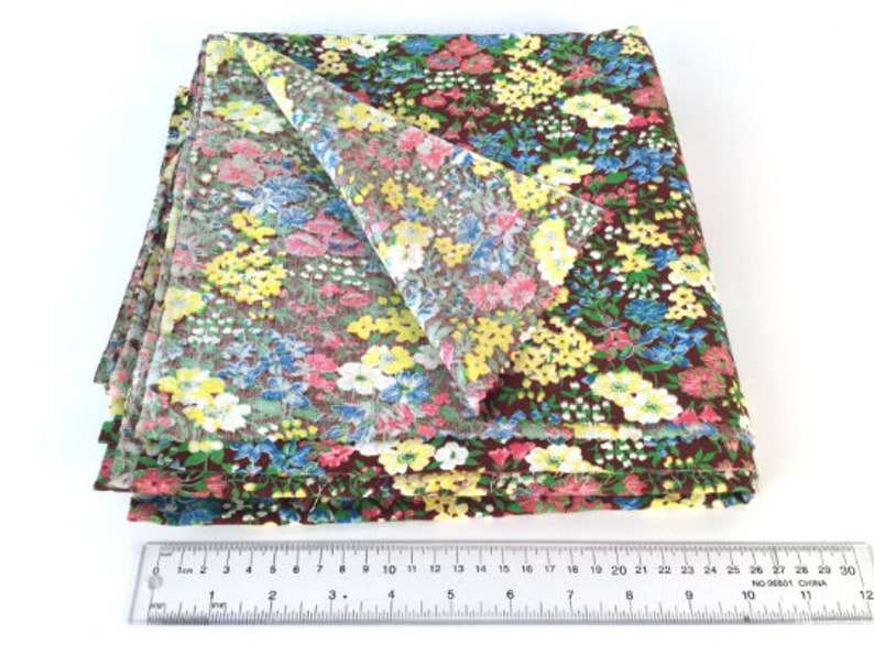 1940s Brown Floral Fabric, Floral Cotton Fabric, Ditsy Floral, Vintage Sewing Fabric, Quilting Fabric, Bulk Vintage Fabric, 4.5 Yds