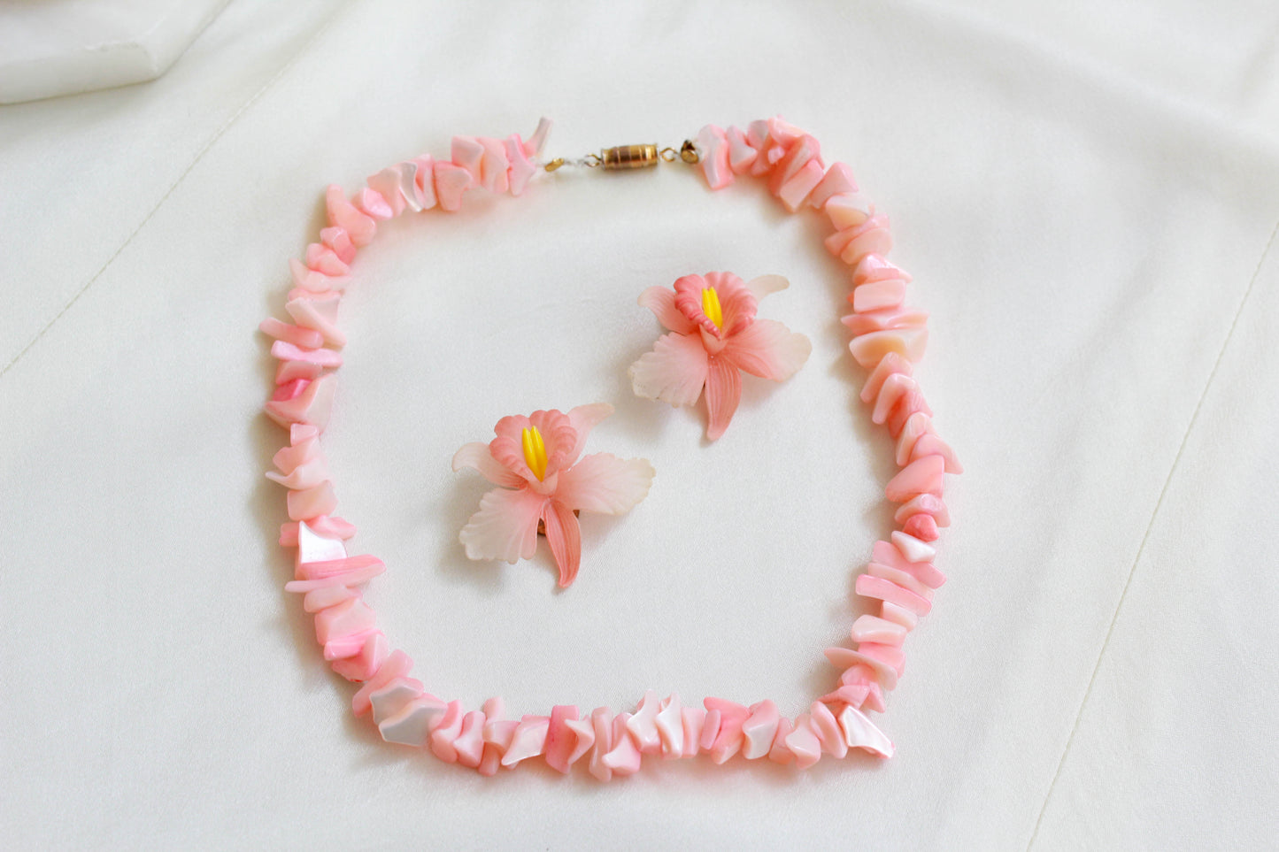 Vintage Pink Pucca Shell Necklace