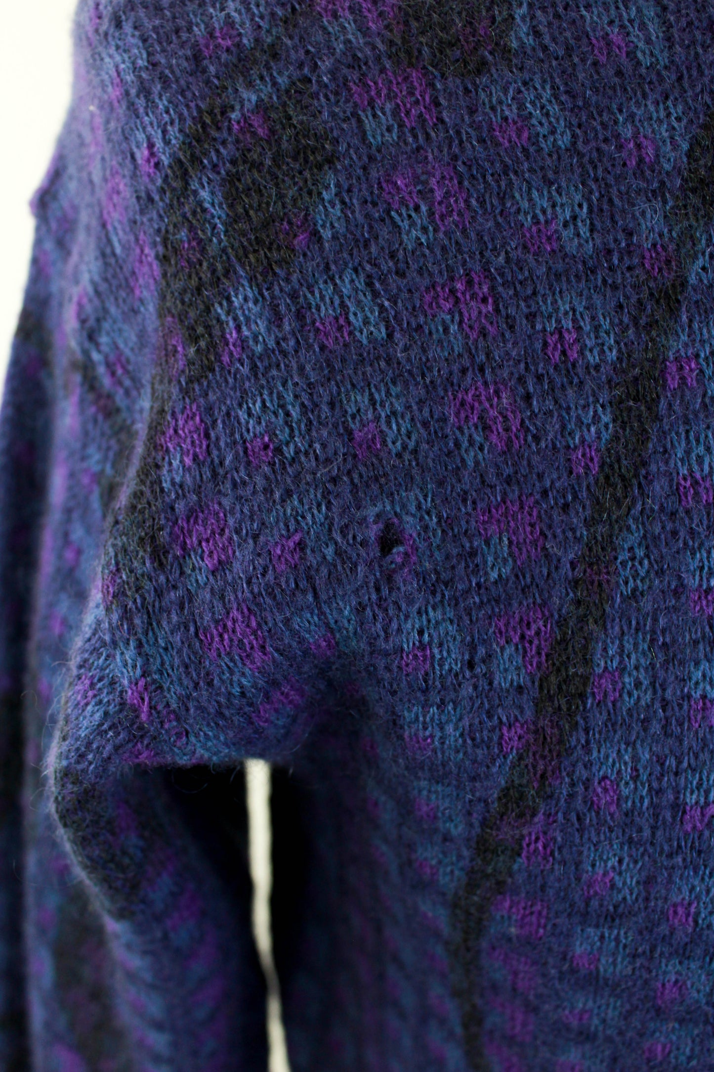 80s Abstract Face Men's Pullover Sweater, Medium
