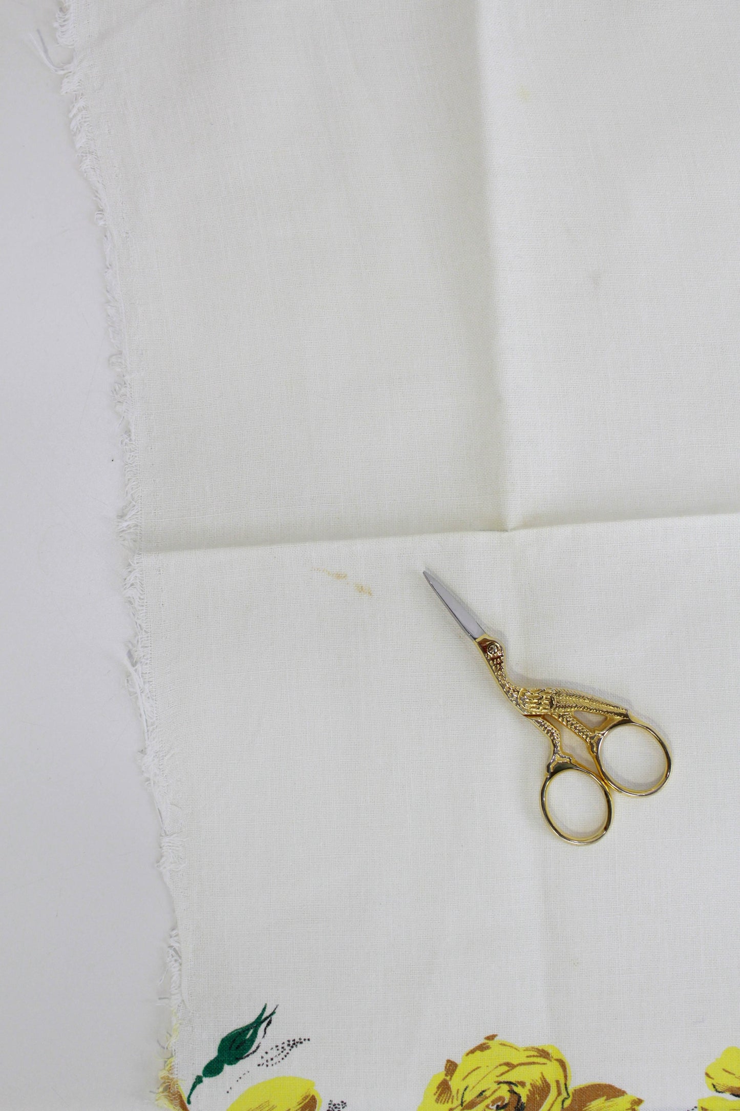 1940s Border Print Feedsack, Yellow Flowers, Cotton Sewing Fabric (Piece 2 )