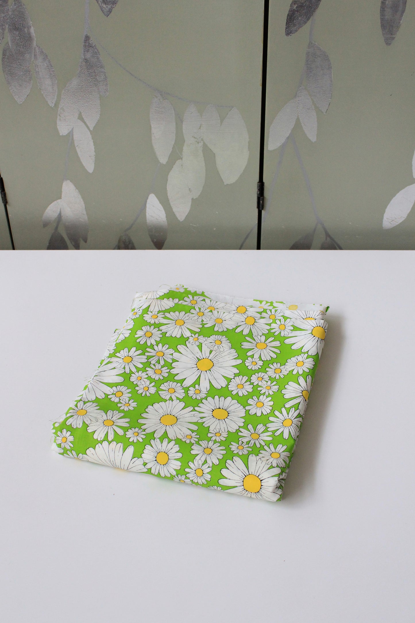 1960s Lime Green Cotton Sewing Fabric With Daisy Flowers , 3.8 Yards