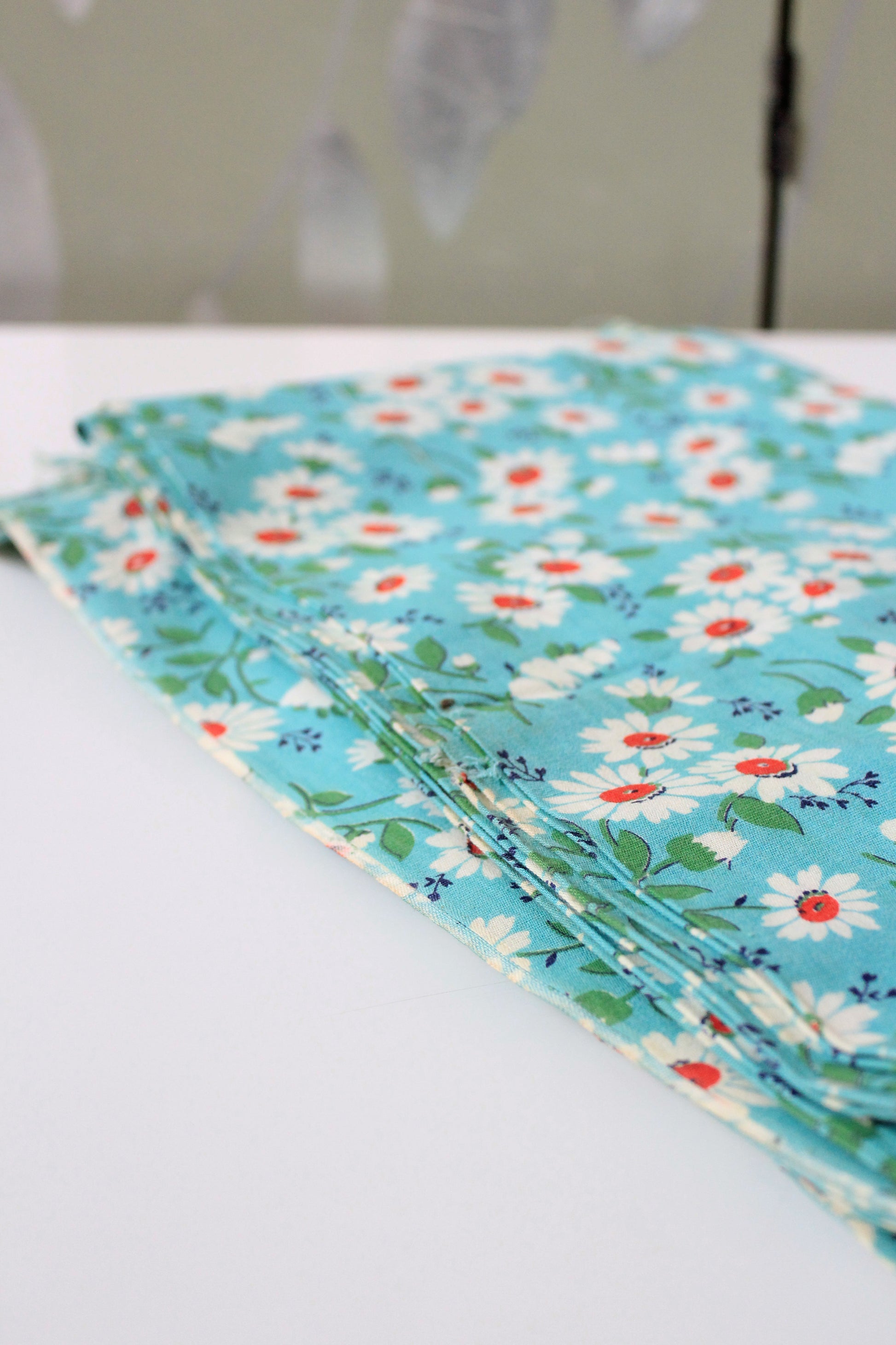 1950s Teal With White And Red Flowers Cotton Sewing Fabric, 4.5 Yards