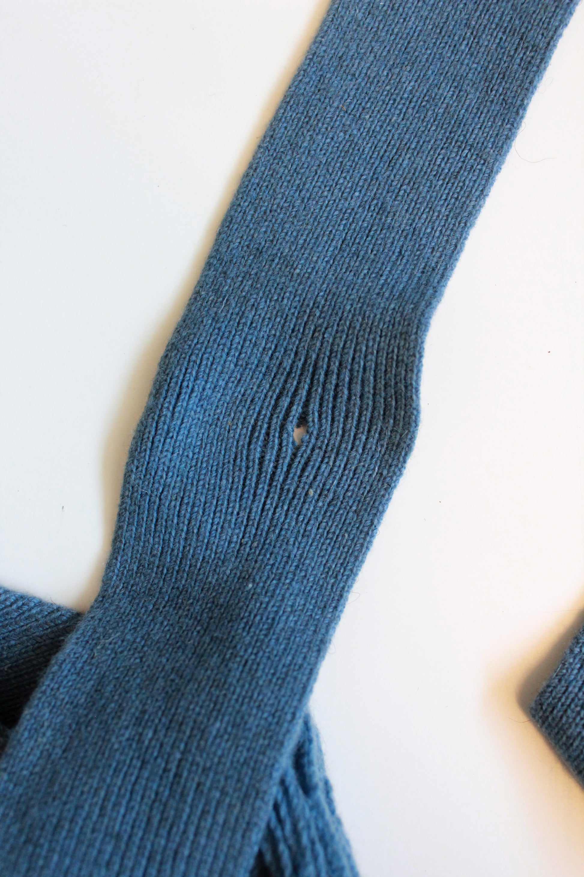 1960s Blue Cashmere Sweater With Matching Belt, Small 