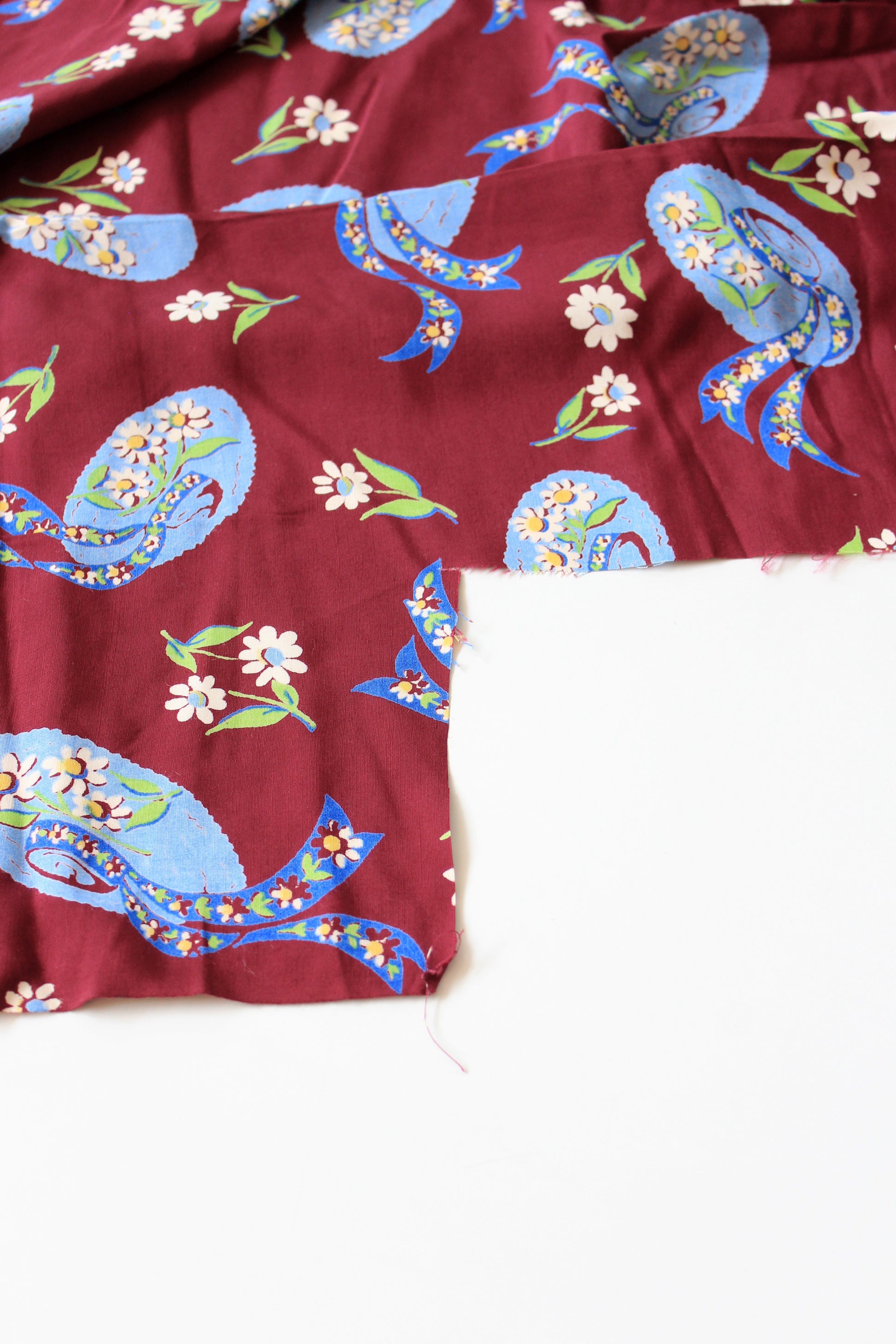 1940s Burgundy And Light Blue Sunhat Print Rayon Sewing Fabric, 2 Yards