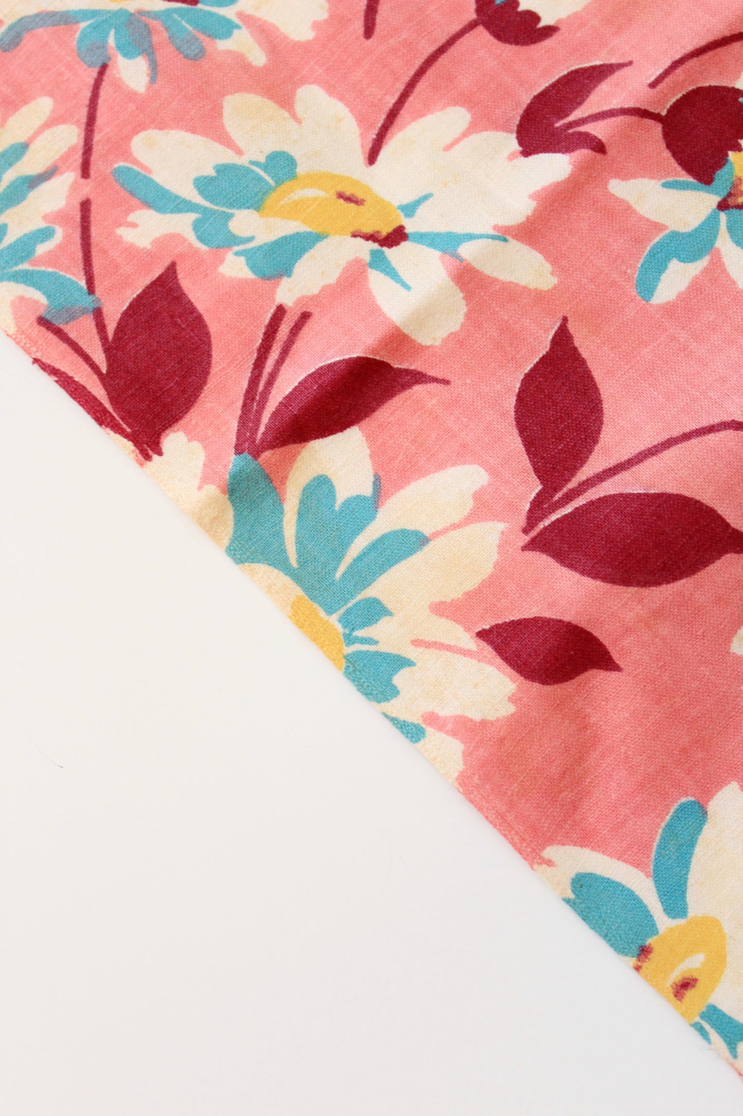 1950s Muted Pink With White Flowers Cotton Sewing Fabric, 5.7 Yards