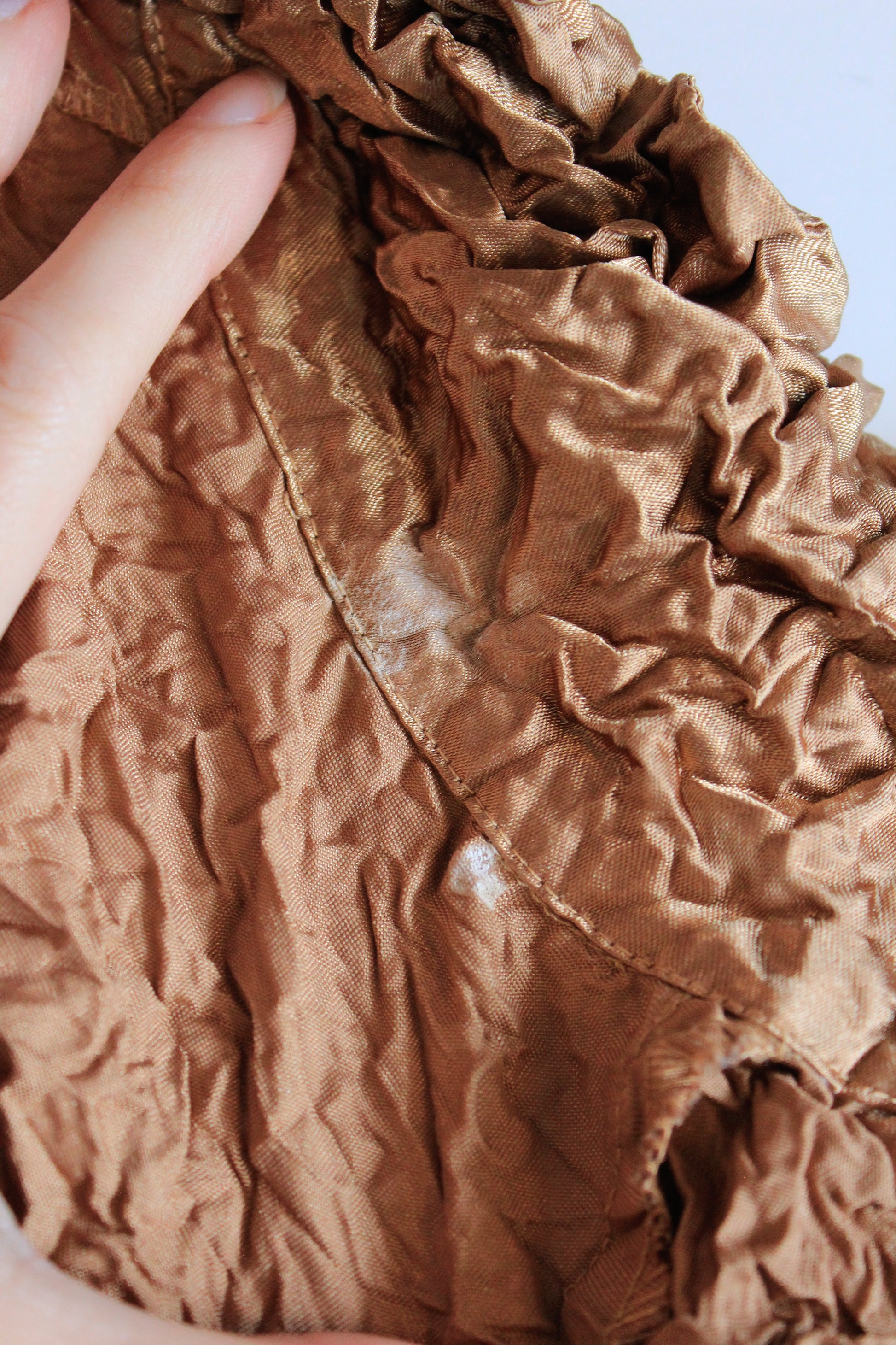Early 2000s Tan Bubble Shrink Shirt, Medium 