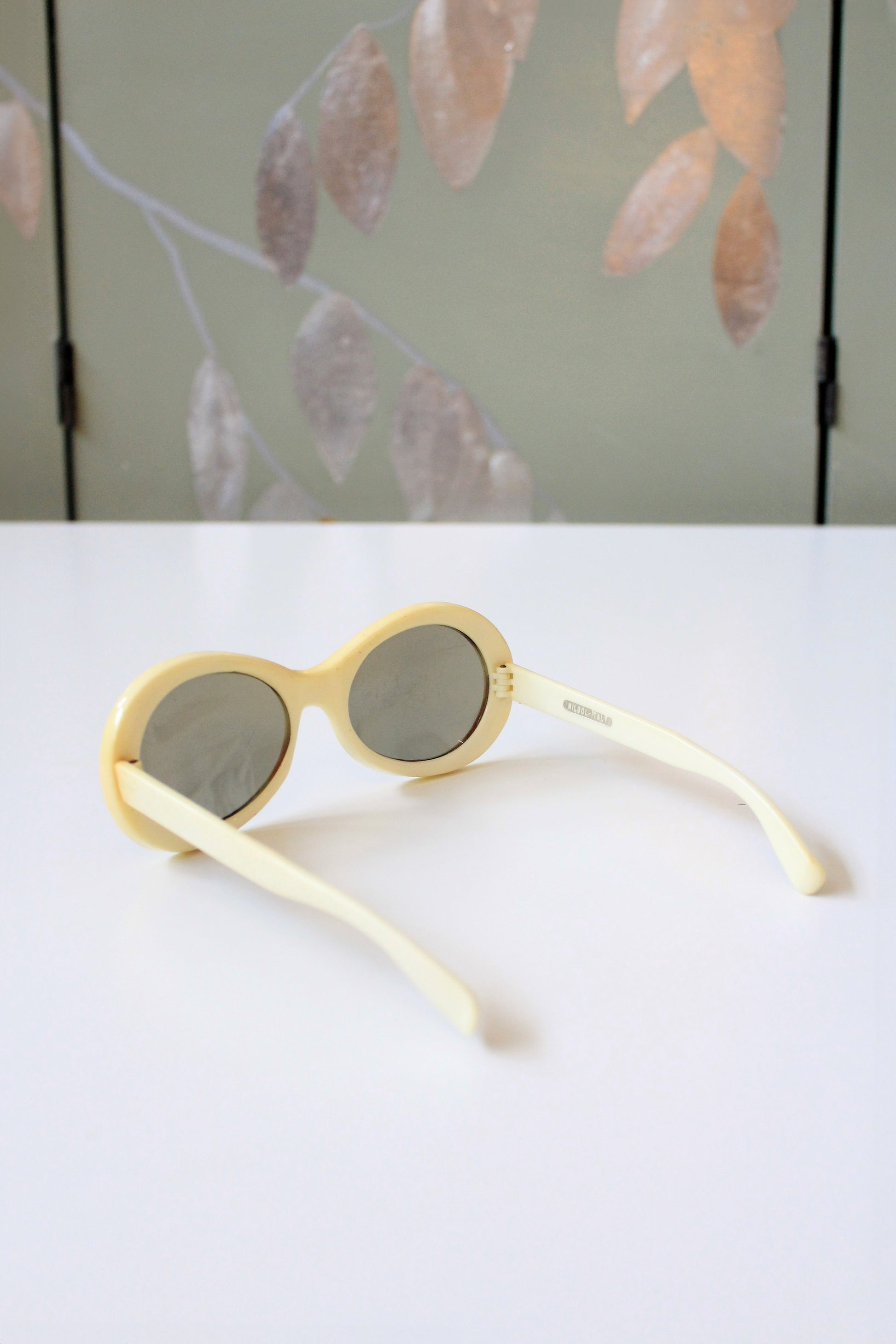 1960s Yellow And Brown Striped Round Sunglasses 