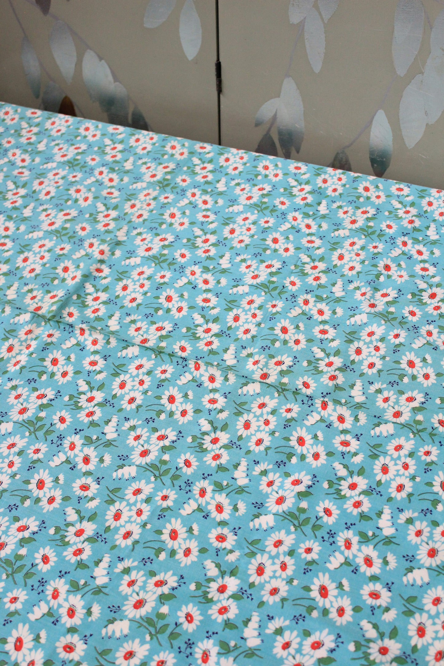 1950s Teal With White And Red Flowers Cotton Sewing Fabric, 4.5 Yards