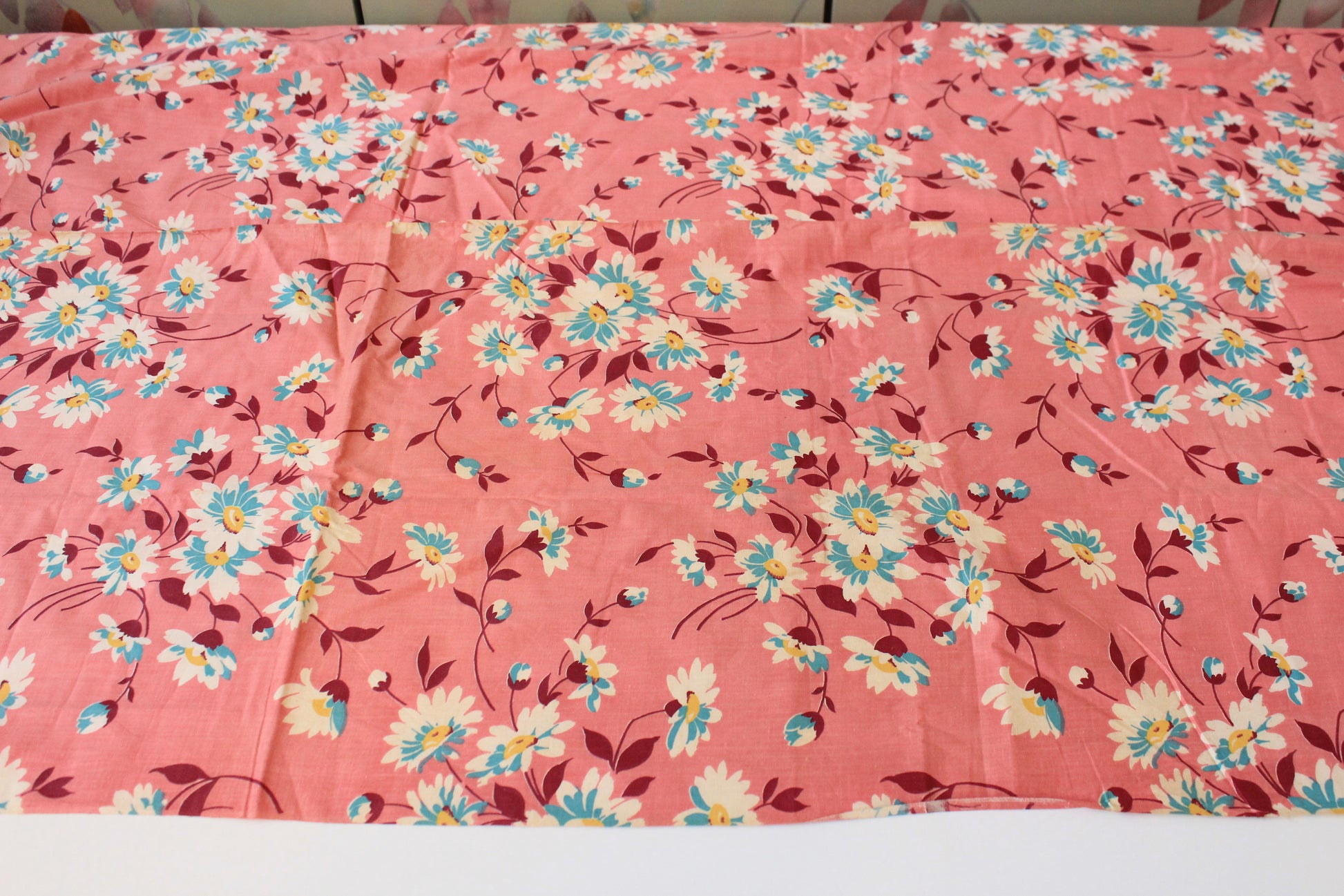 1950s Muted Pink With White Flowers Cotton Sewing Fabric, 5.7 Yards