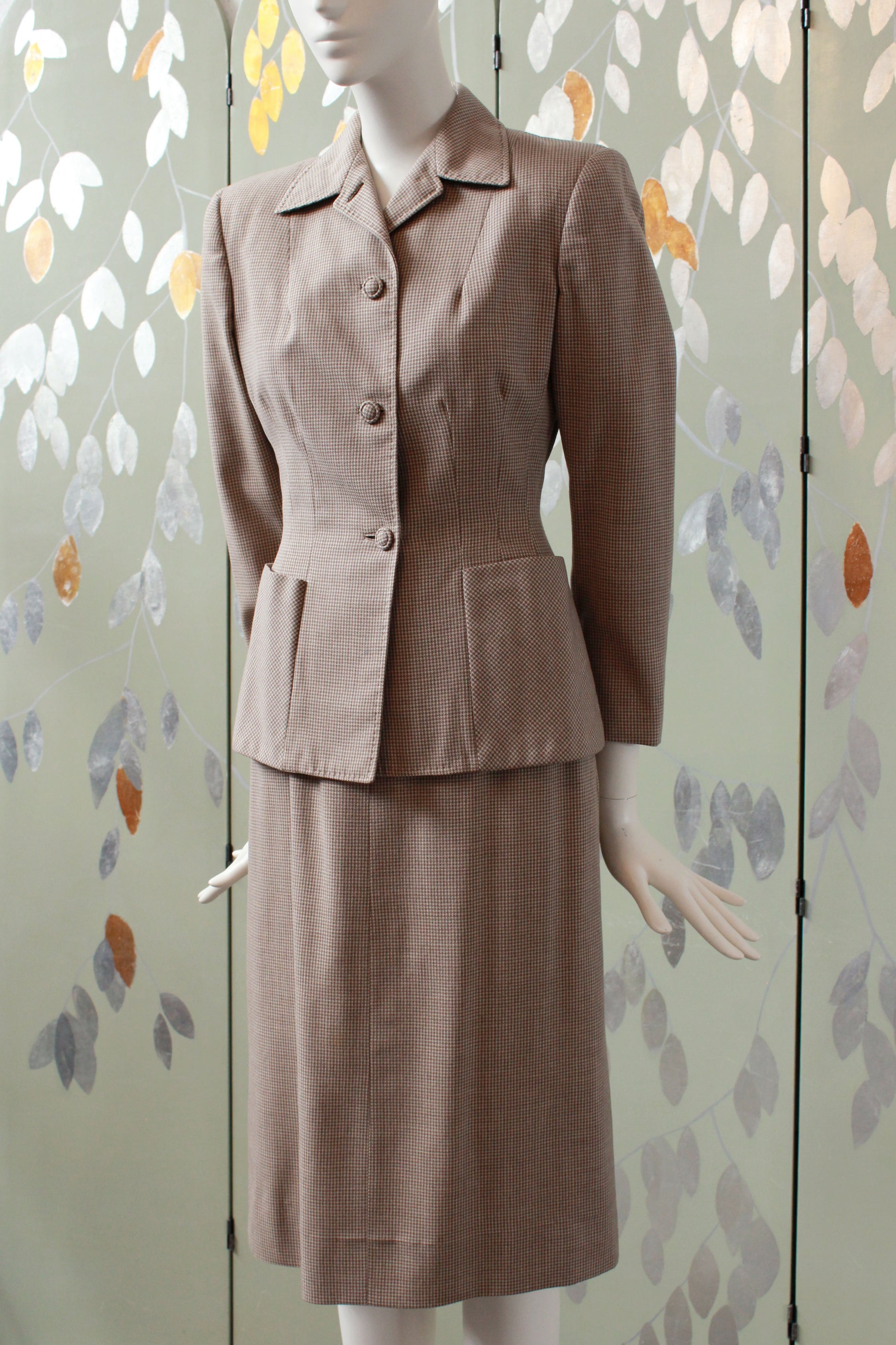 Vintage 1950s Wool Beige Houndstooth Skirt Suit Set, XS