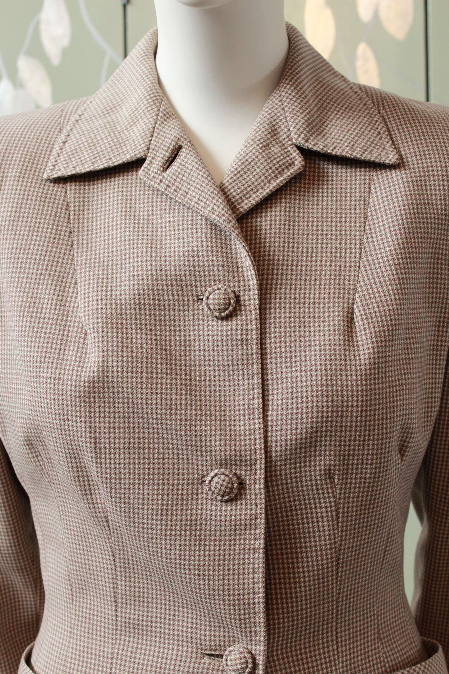 Vintage 1950s Wool Beige Houndstooth Skirt Suit Set, XS