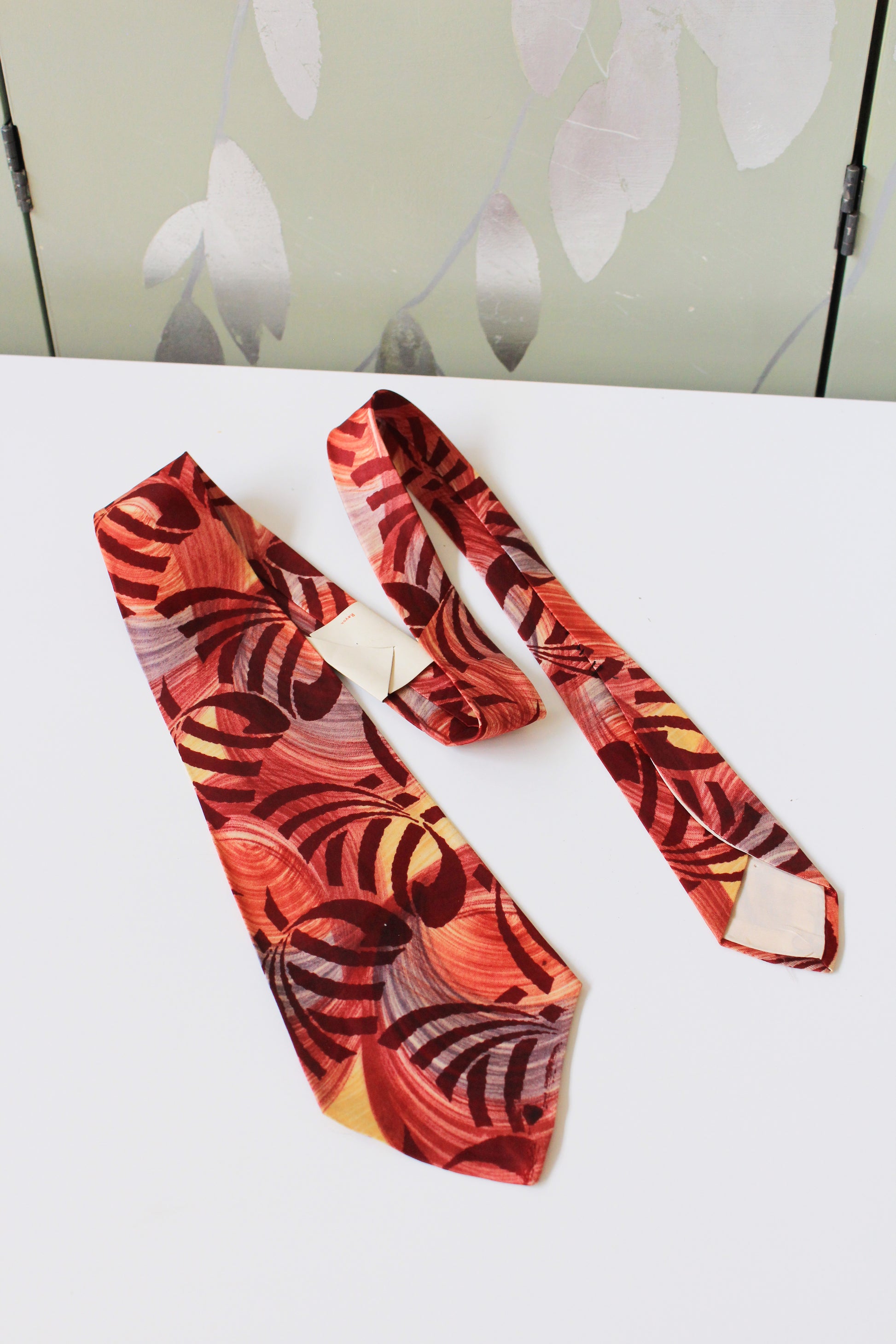 Vintage 1940s Red/Orange/Yellow Sunset Leaf Abstract Dead Stock Rayon Tie