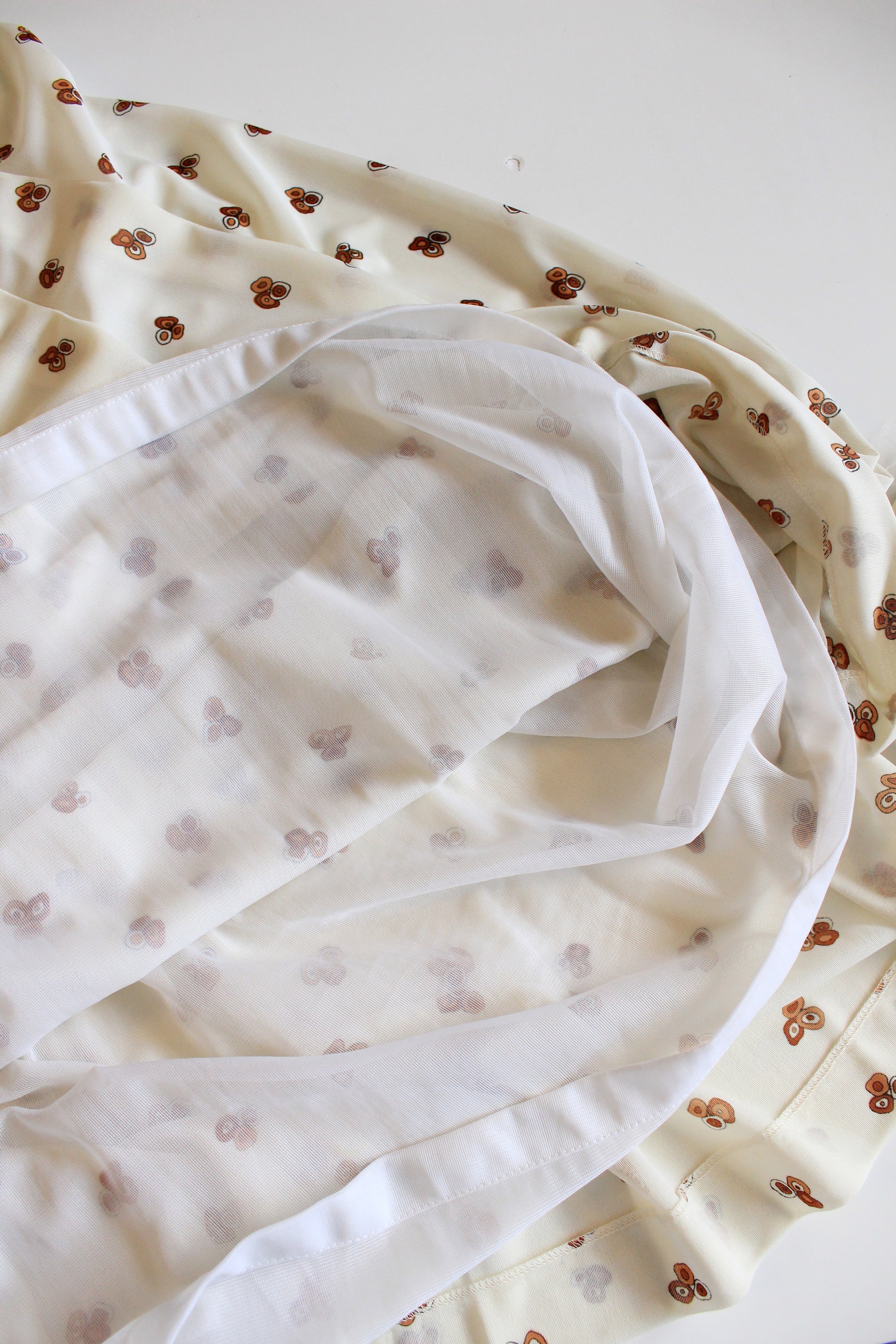 Early 1980s Cream Long Sleeve Pleated Dress With Brown Circle Details And Matching Belt, Small