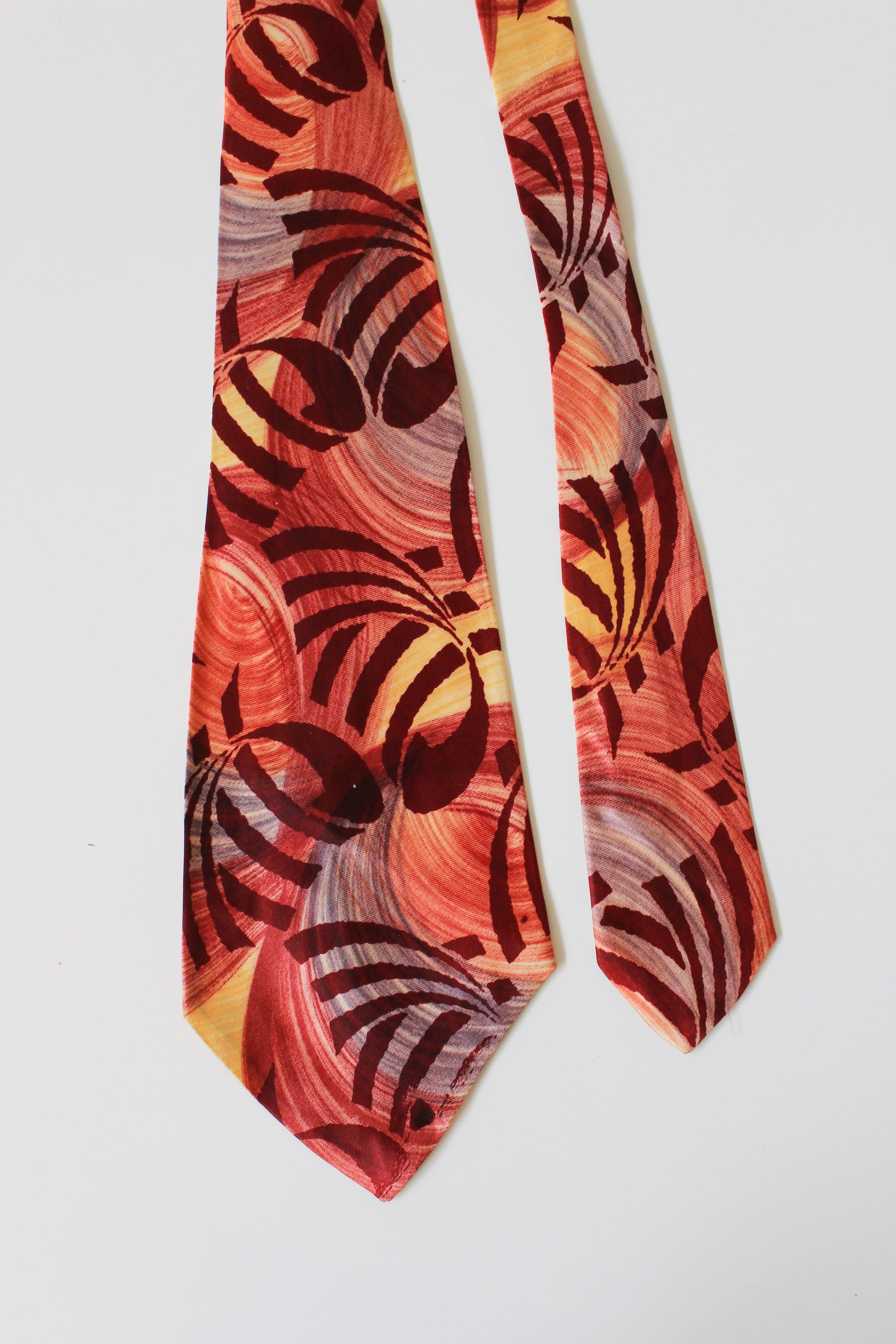 Vintage 1940s Red/Orange/Yellow Sunset Leaf Abstract Dead Stock Rayon Tie