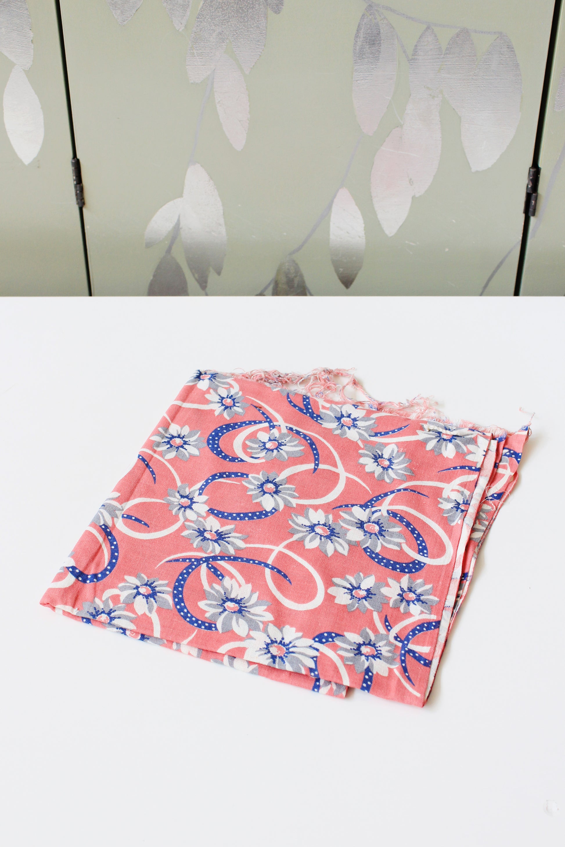 1940s Pink And Blue Floral Feedsack With Illustrated Ribbon, Vintage Summer Sewing/Quilting Fabric