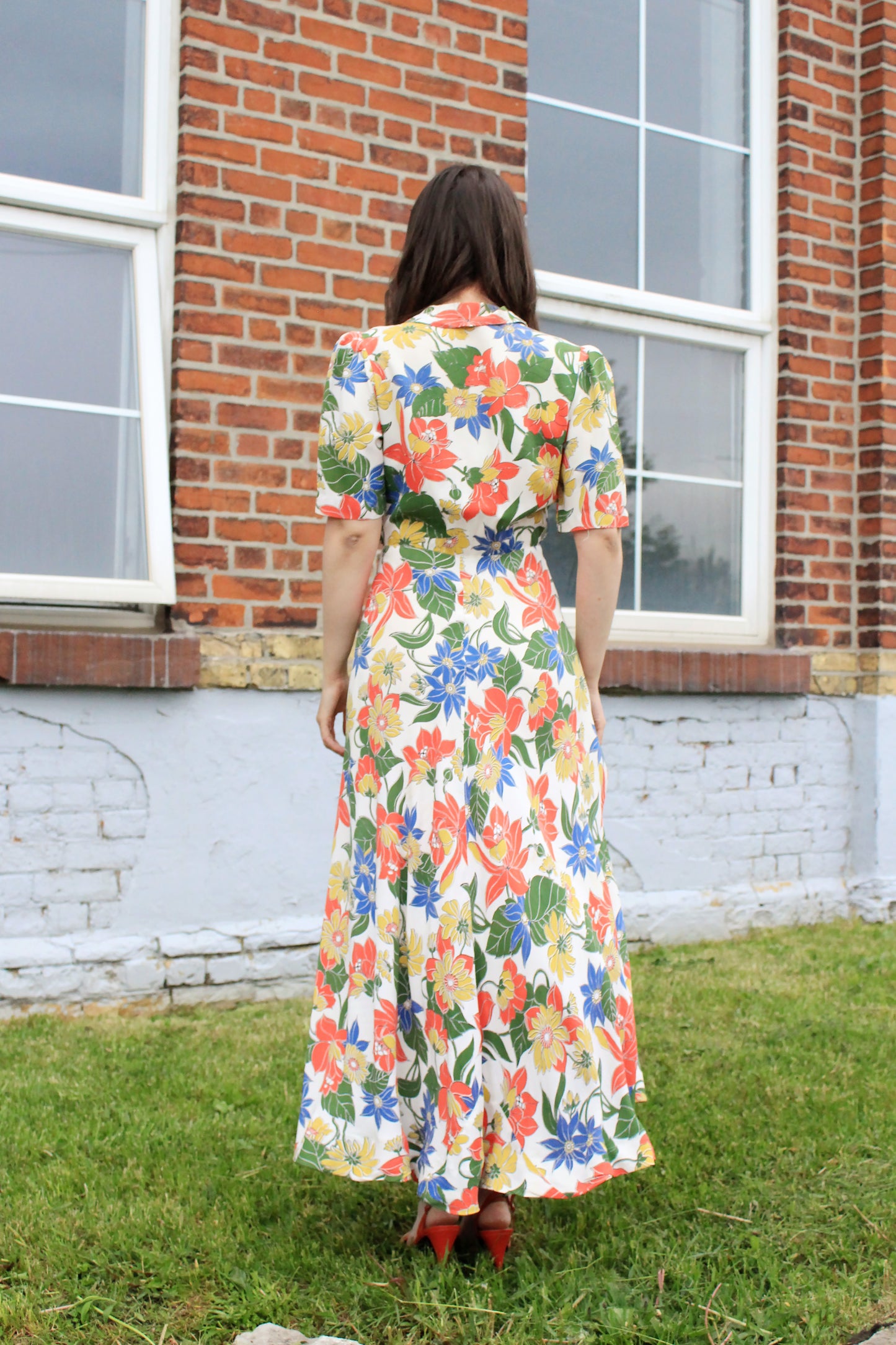 Vintage 1930s Tropical Floral Print Short Sleeve Maxi Hostess Gown, Small 