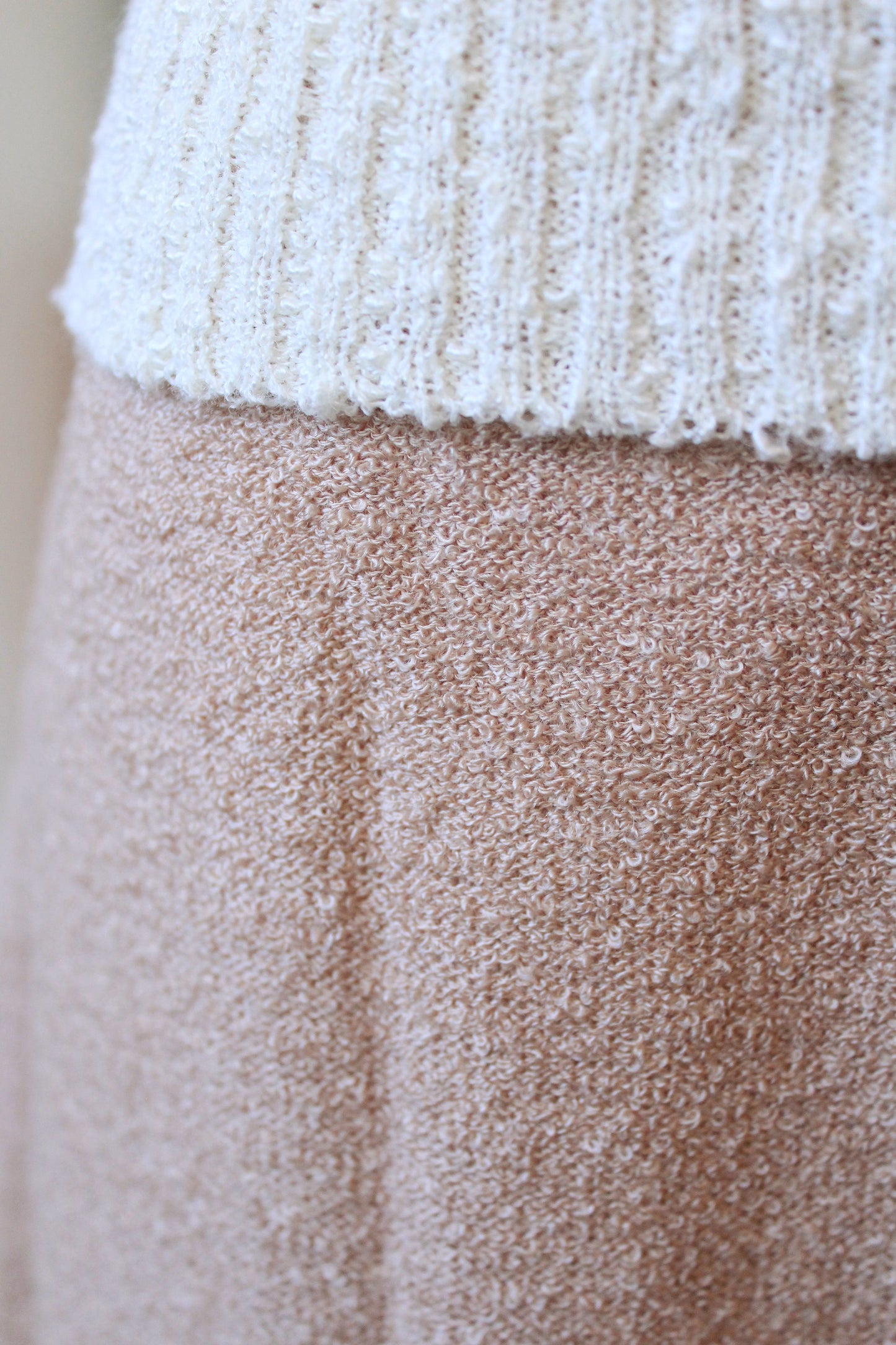 1980s Beige Knee Length Elastic Acrylic Knit Skirt, Medium/Large