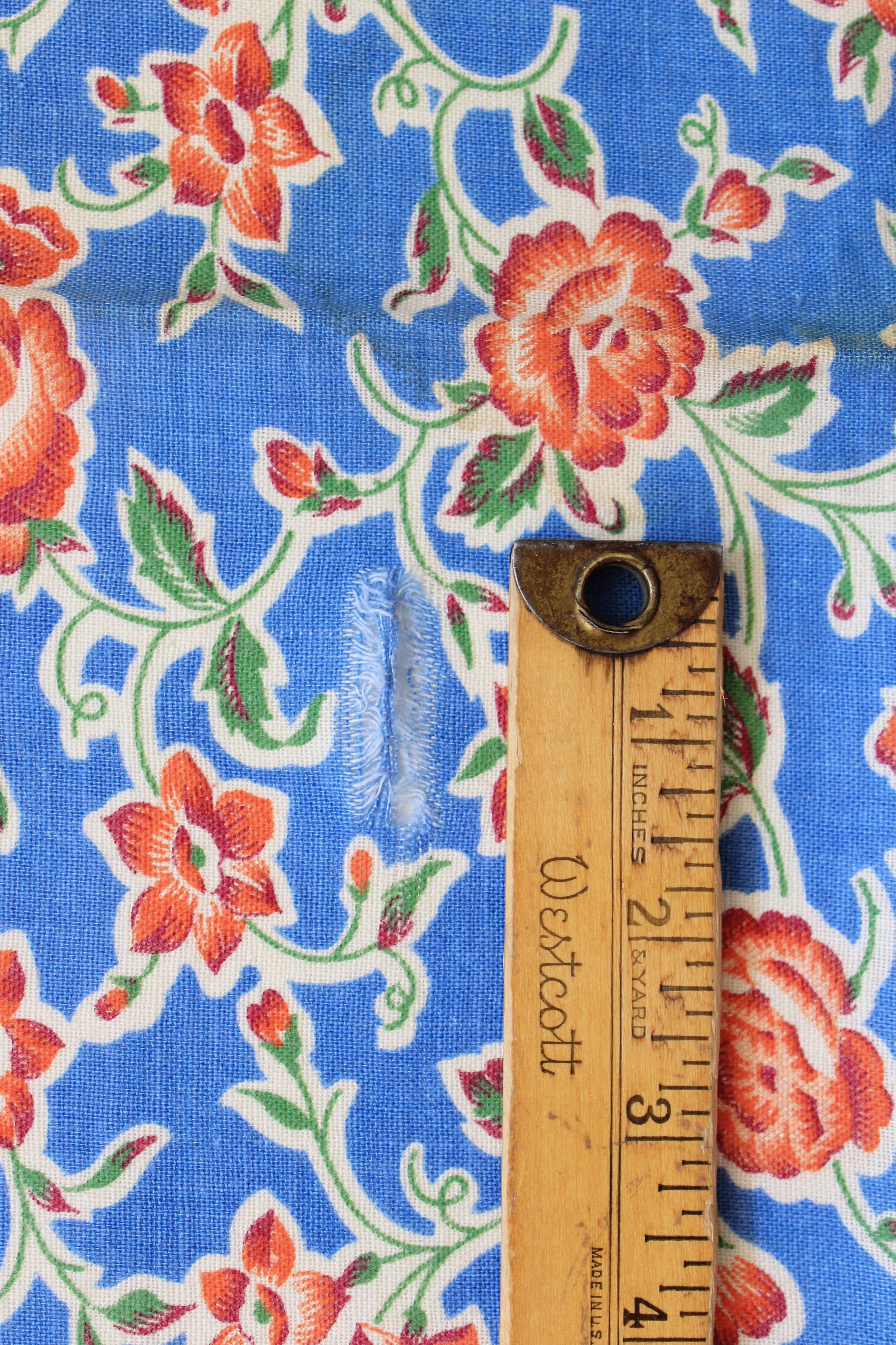1940s Blue, Red And Green Floral Feedsack, Vintage Summer Sewing/Quilting Fabric,