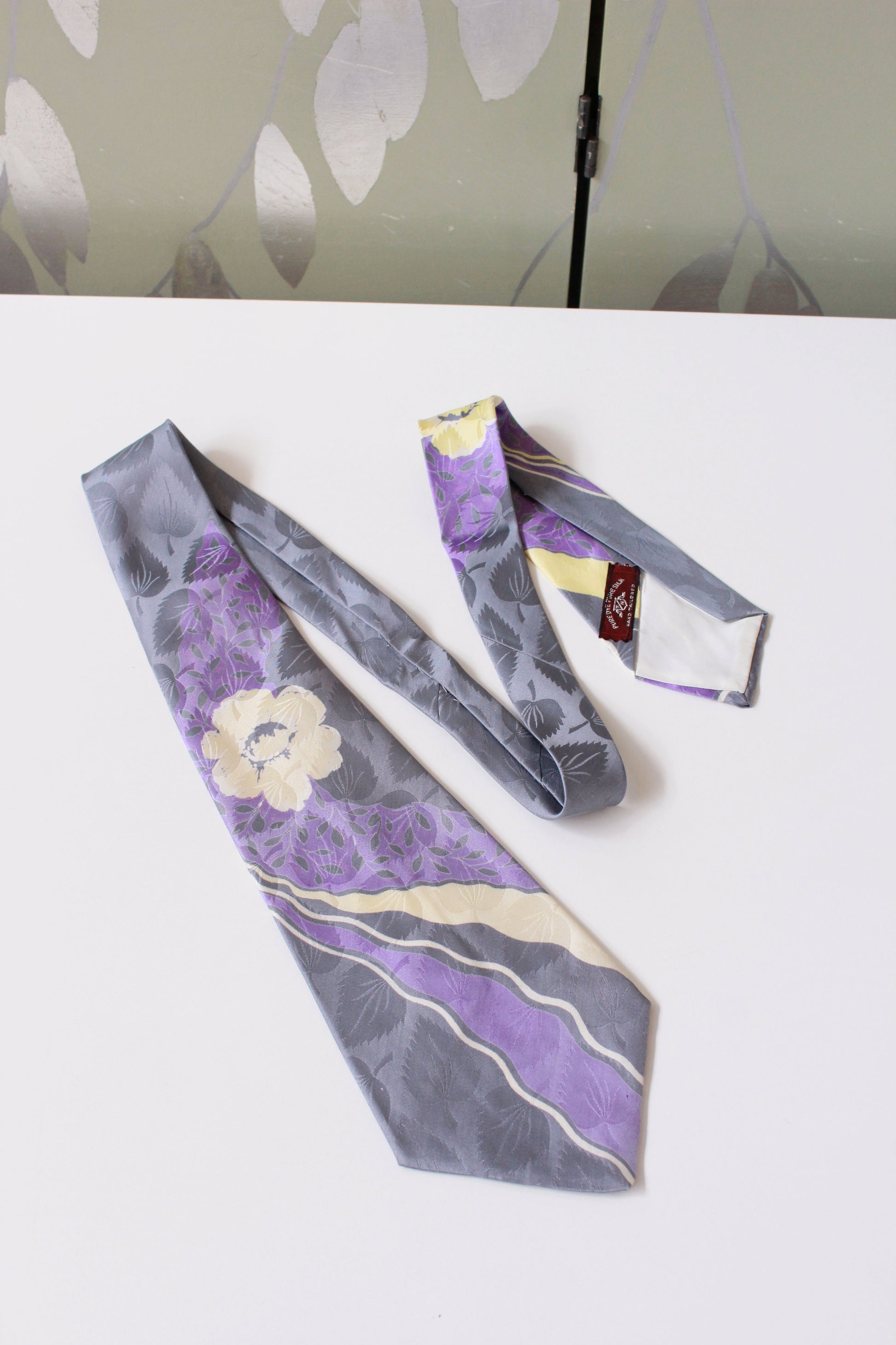 Vintage 1940s Grey And Purple Floral Silk Tie