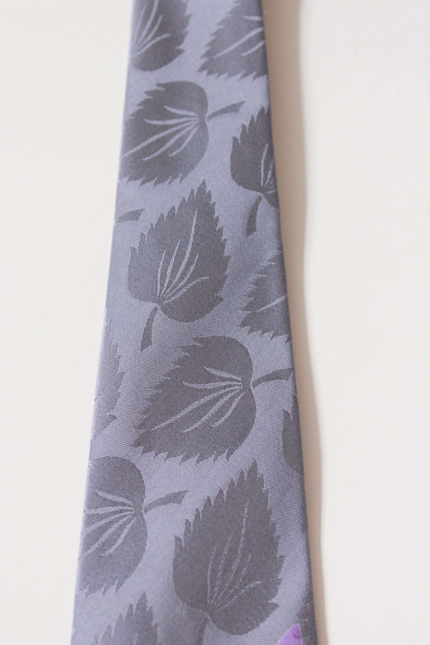 Vintage 1940s Grey And Purple Floral Silk Tie