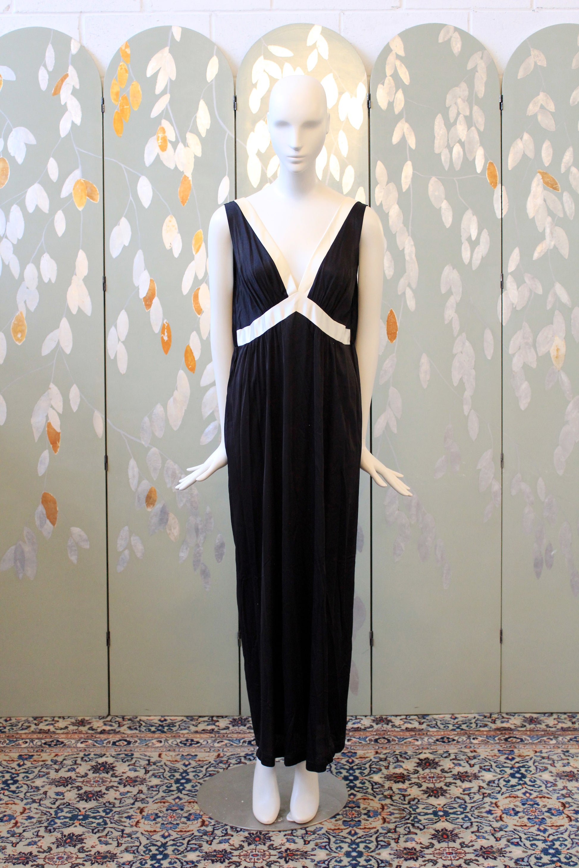1970s Black And White Deep V Nightgown And Robe Set, Medium