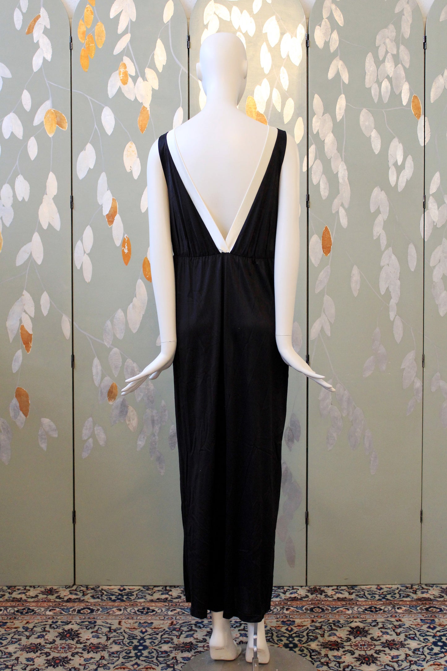 1970s Black And White Deep V Nightgown And Robe Set, Medium